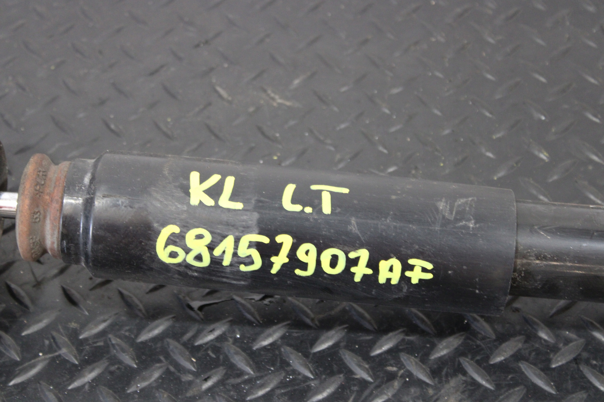 Stoßdämpfer heck JEEP CHEROKEE KL 68157907AF