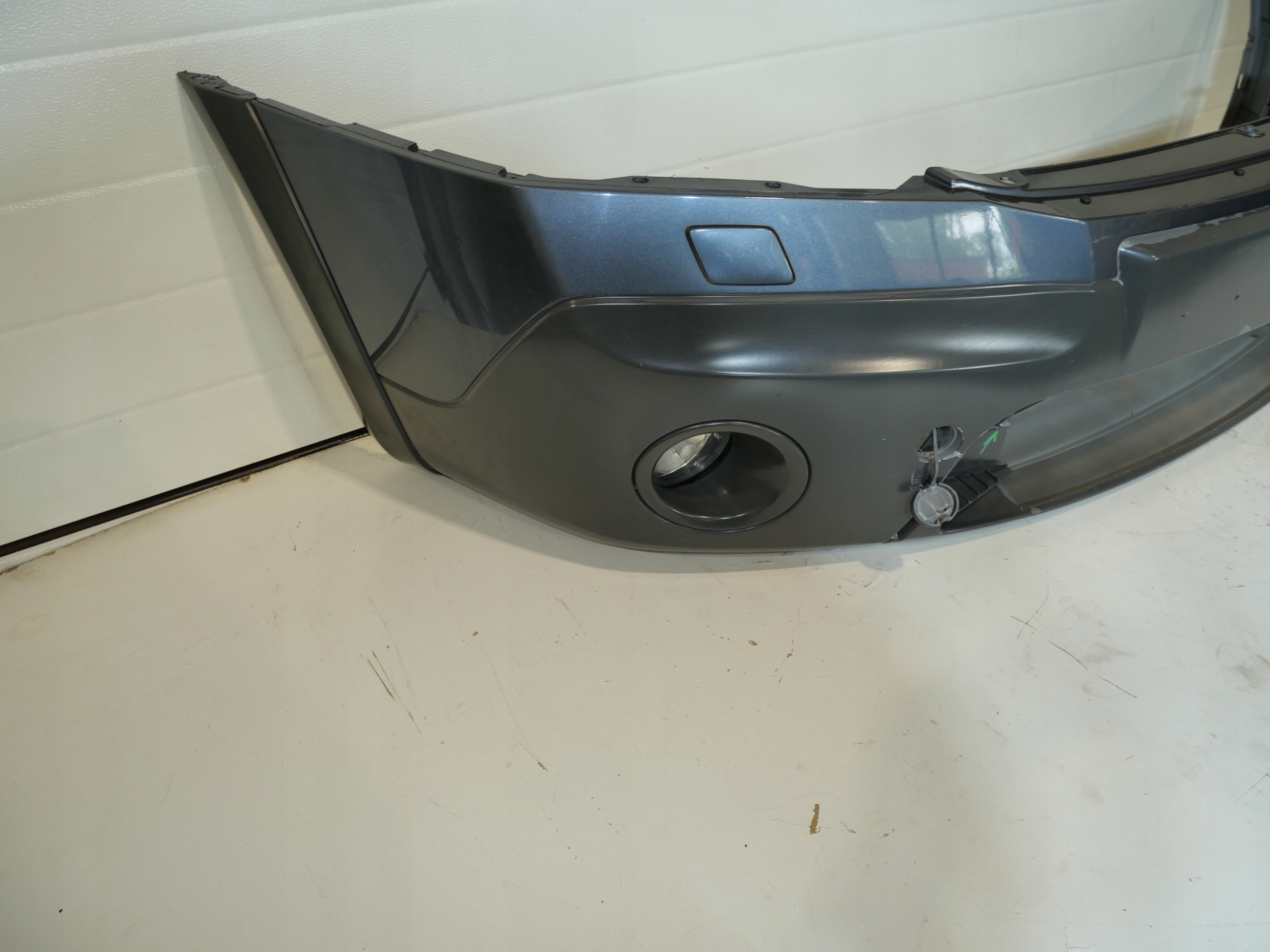 bumper front front SKODA OCTAVIA II SCOUT washers 1Z0807221H