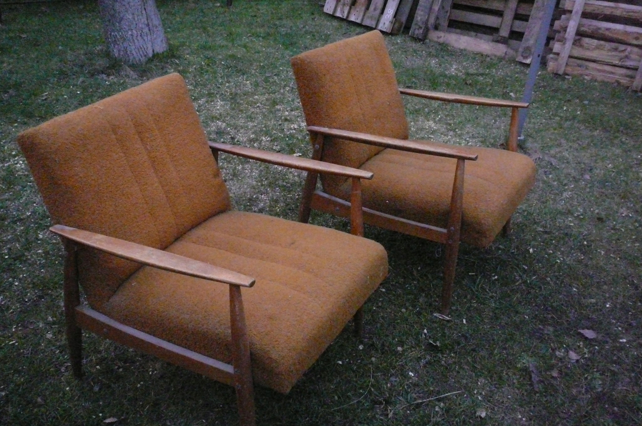 Fotel Fotele z PRL jak Chierowski Lisek Homa Kędziorek Hałas Patyczak Rodzaj krzesła