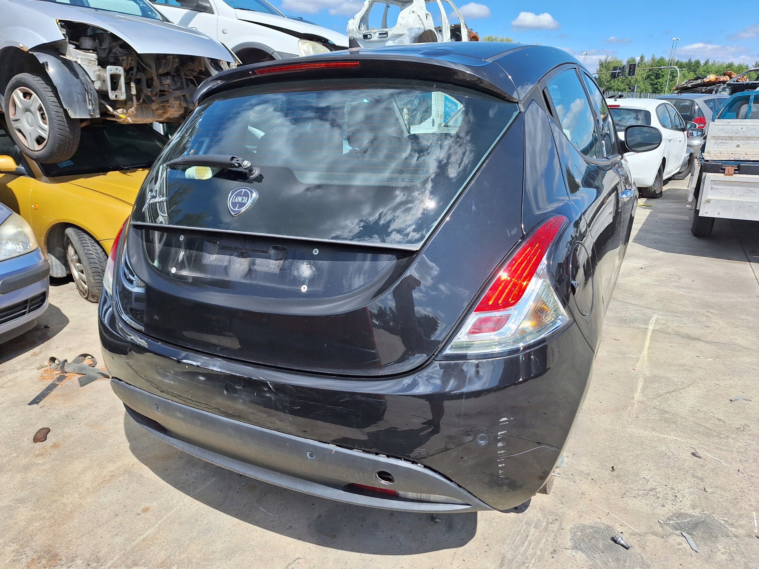 Lancia Ypsilon 3 III 312 Chrysler light rear part right