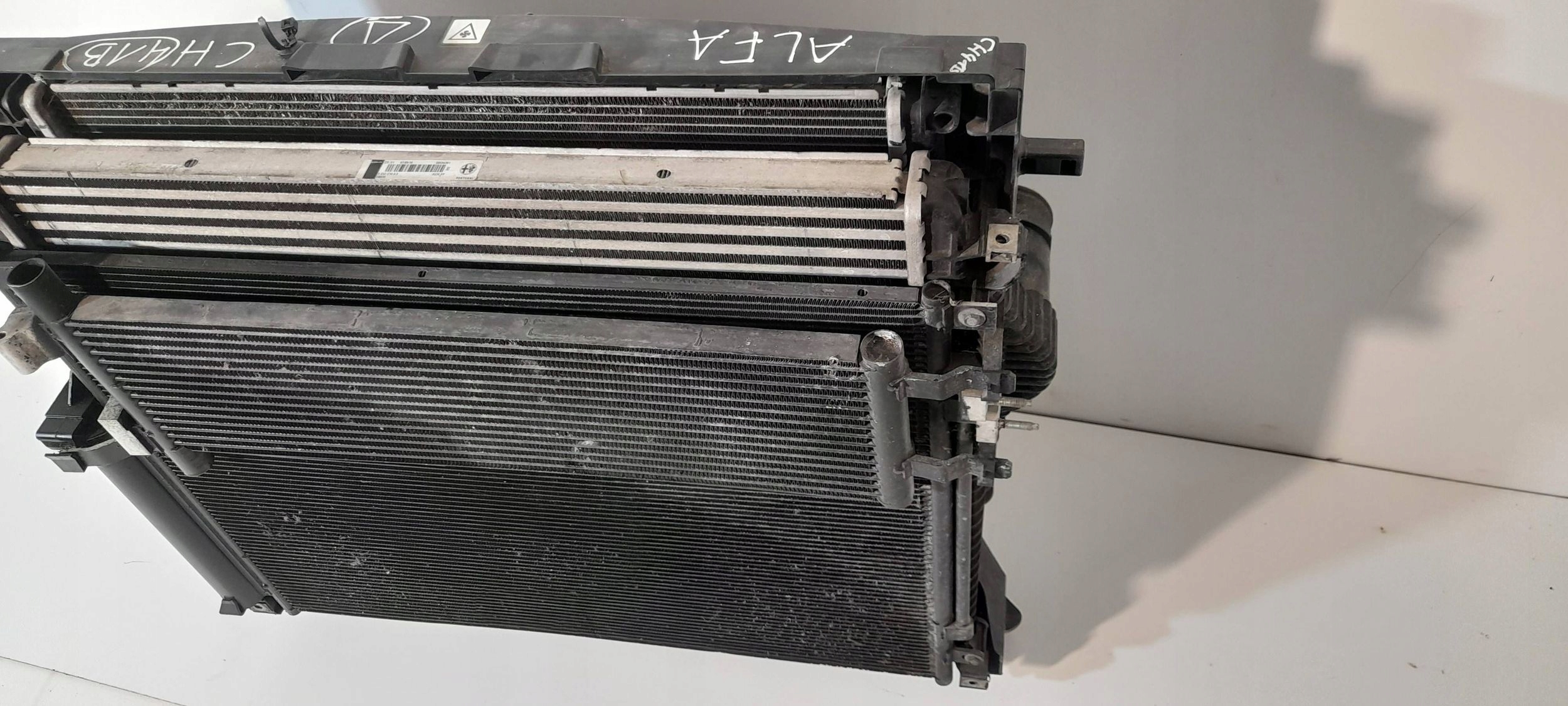 Alfa Romeo Stelvio 2,2D chladič ventilátor obal 50534301 (CH41B)