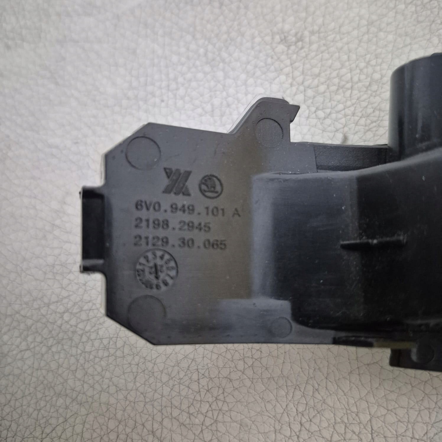 SKODA RAPID FABIA 13r. blinker indicator mirrors left front 6V0949101A