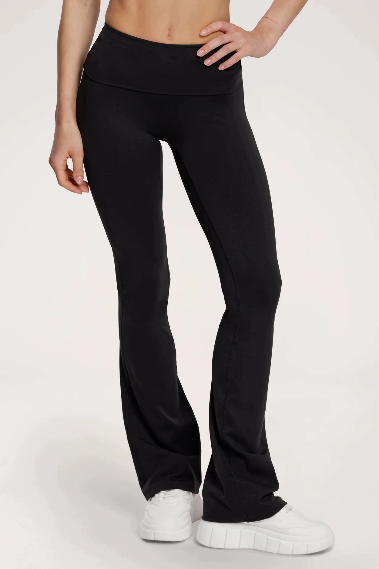 Gym Glamour Zvony pilates era black vel. M