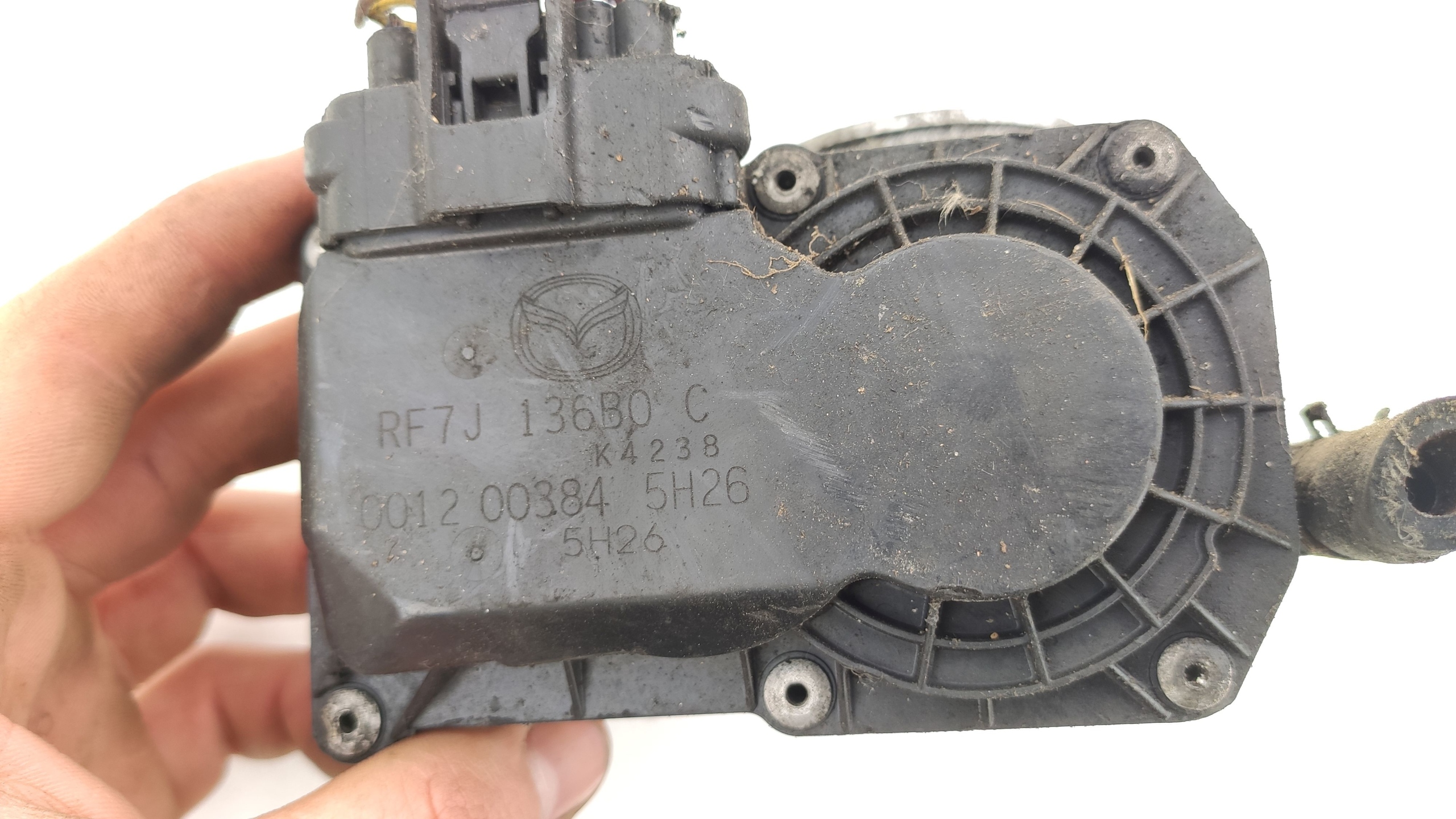 mazda oe RF7J136B0C ДРОССЕЛЬНАЯ ЗАСЛОНКА