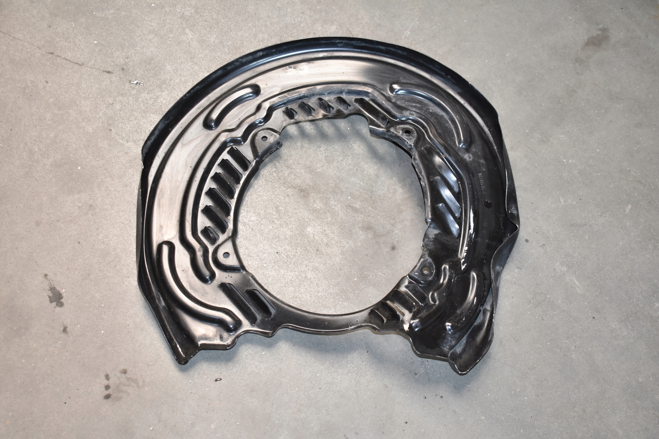 cover TARCZY of brake right front front PORSCHE CAYENNE 9Y 1