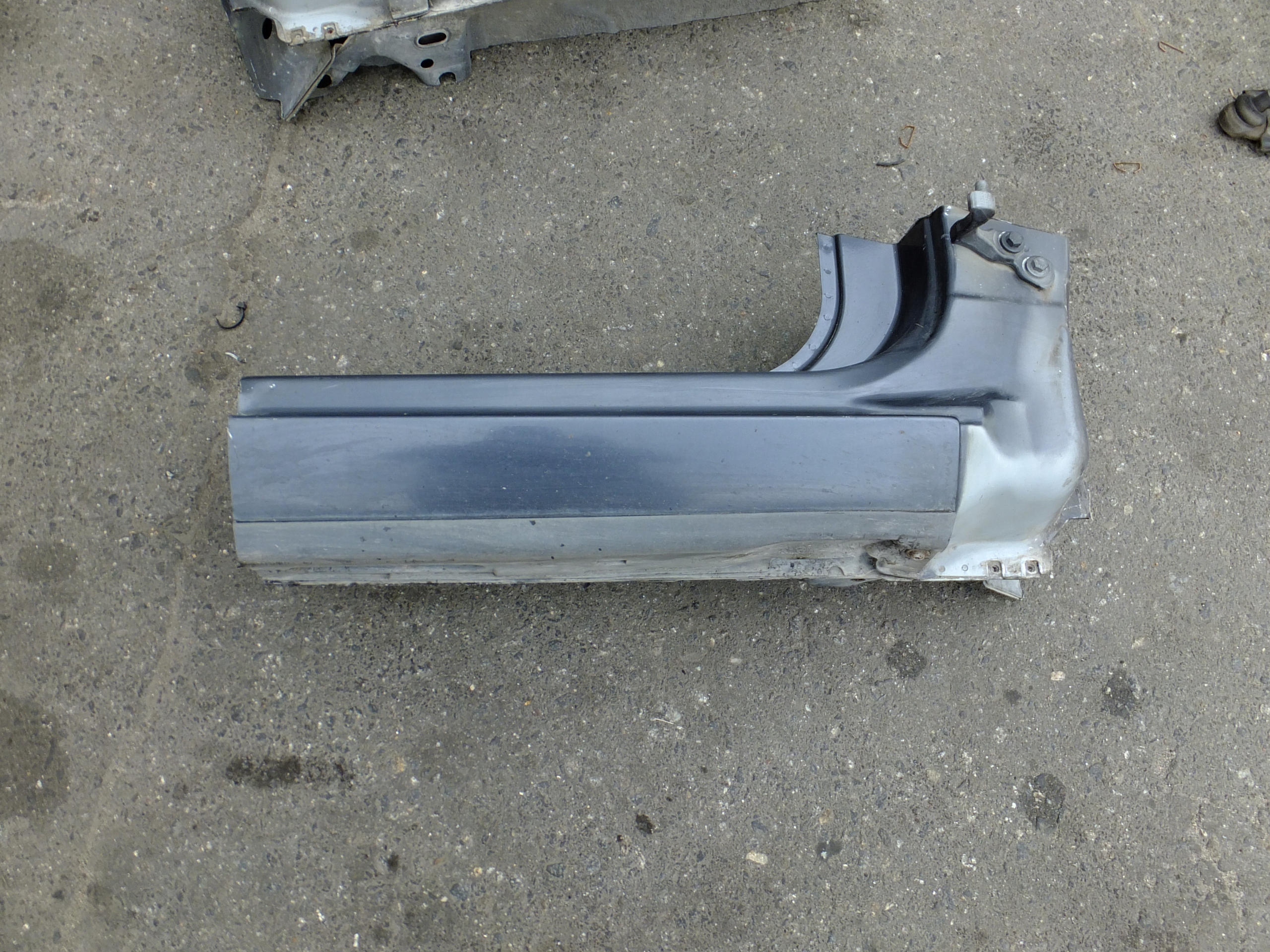 threshold right ford focus mk2 lift 2009r