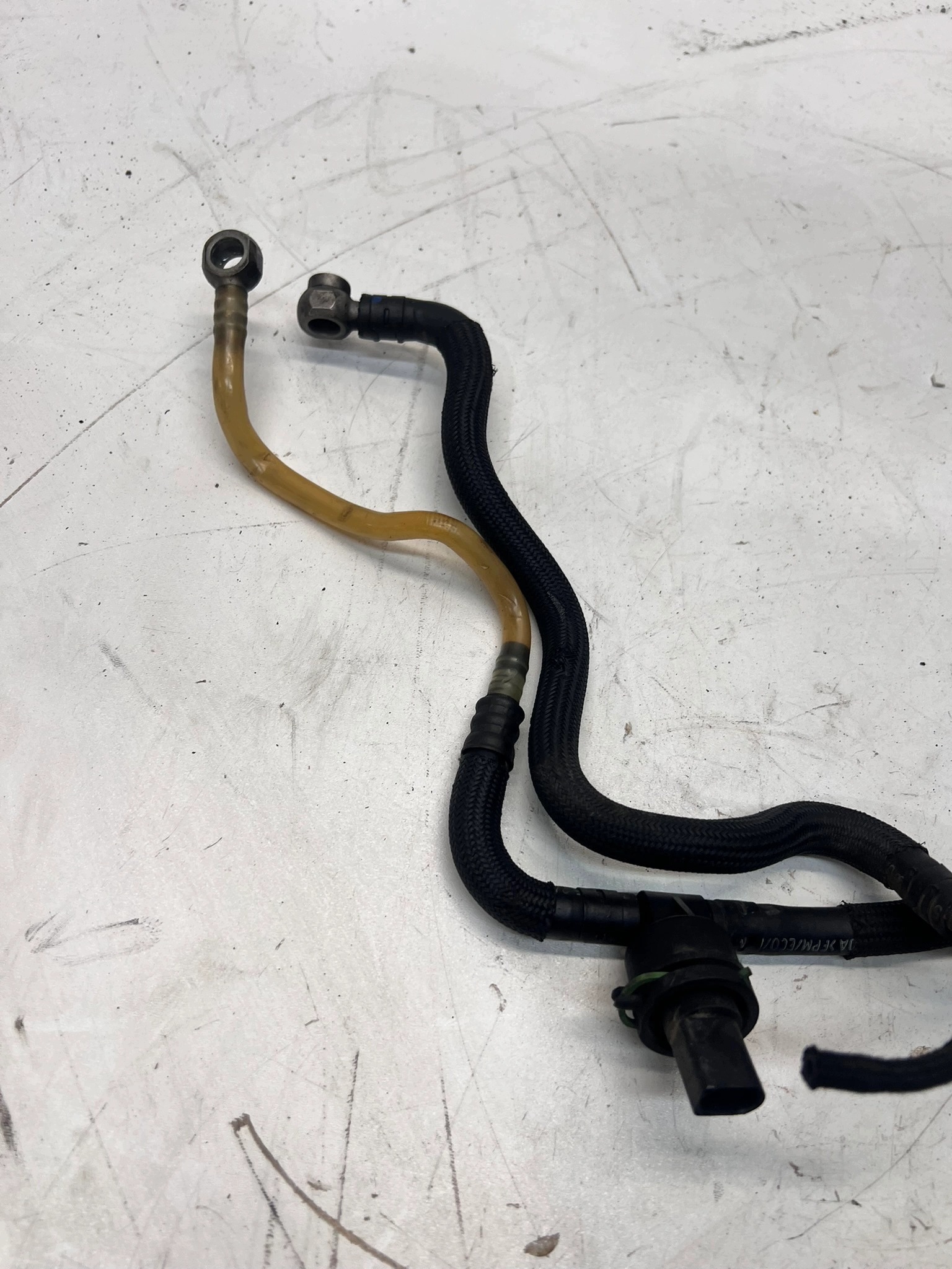hose fuel hoses AUDI A6 C6 3.0 TDI 059130300AF