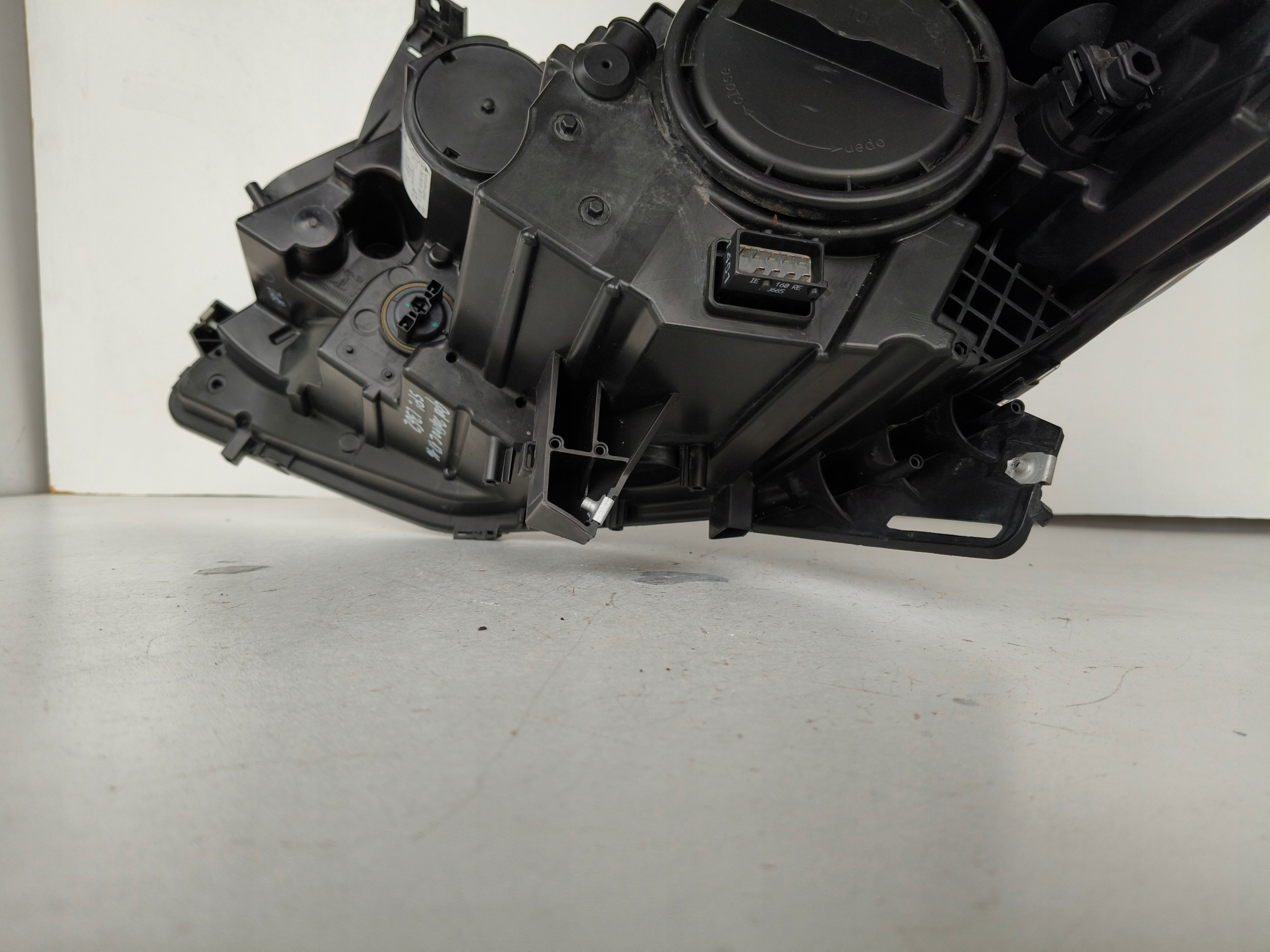 light right REFLEKTOR OPEL ZAFIRA C 12-16