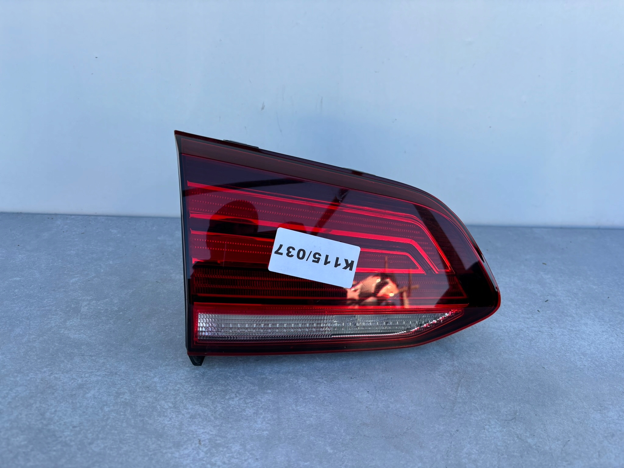 VW GOLF 7 VII KOMBI LIFT LEWA LAMPA W KLAPĘ TYŁ LED 5G9945093H K115/037