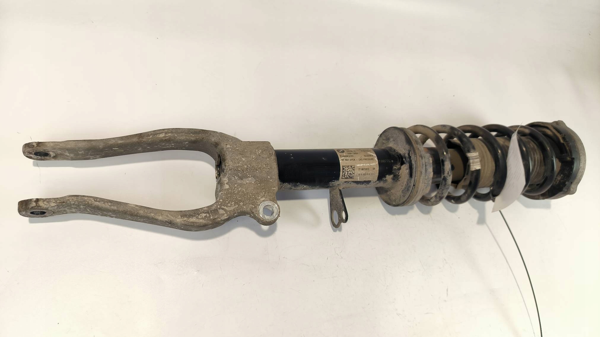 shock absorber left front 6875923 BMW 5 530D G30