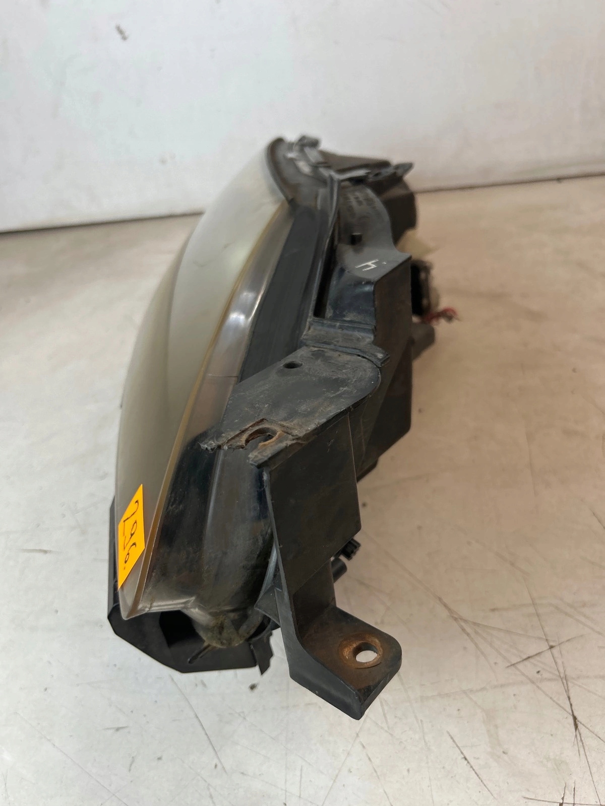 light front front right Mazda CX-7 Xenon UK Anglik