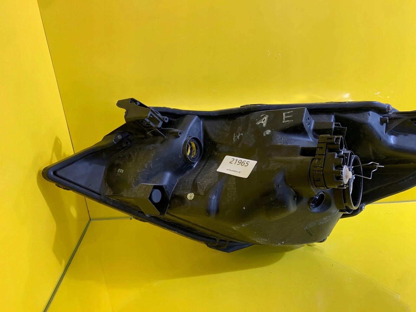 light right Toyota Yaris 3 11-14 Zwykla