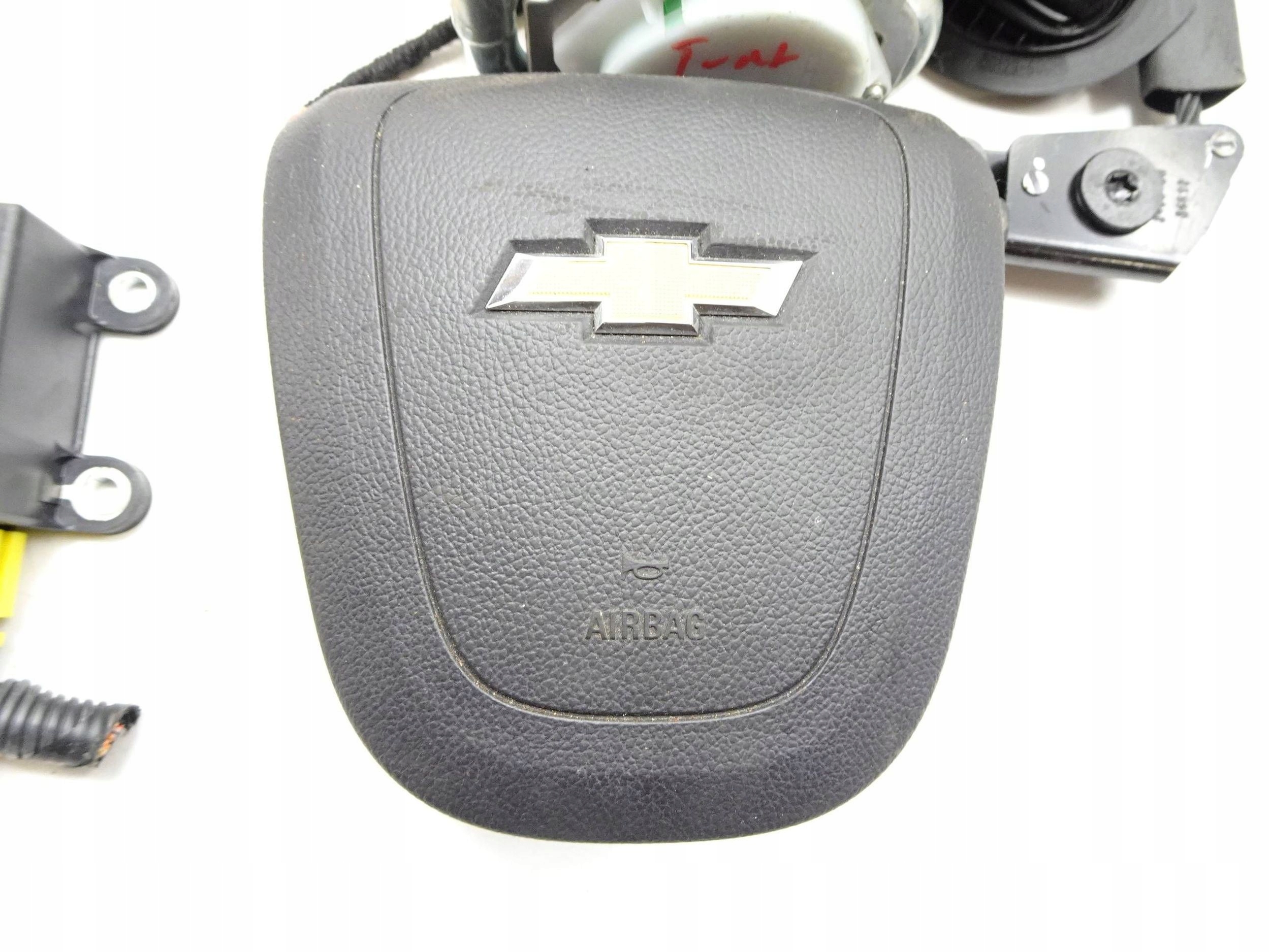 Подушки ремни комплект. Chevrolet trax