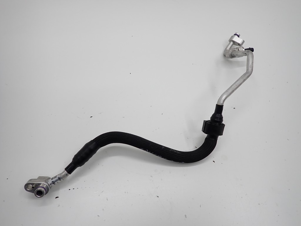 PRZEWOD RURKA KLIMATYZACJI PORSCHE TAYCAN 4S 21R Producent czesci Porsche OE