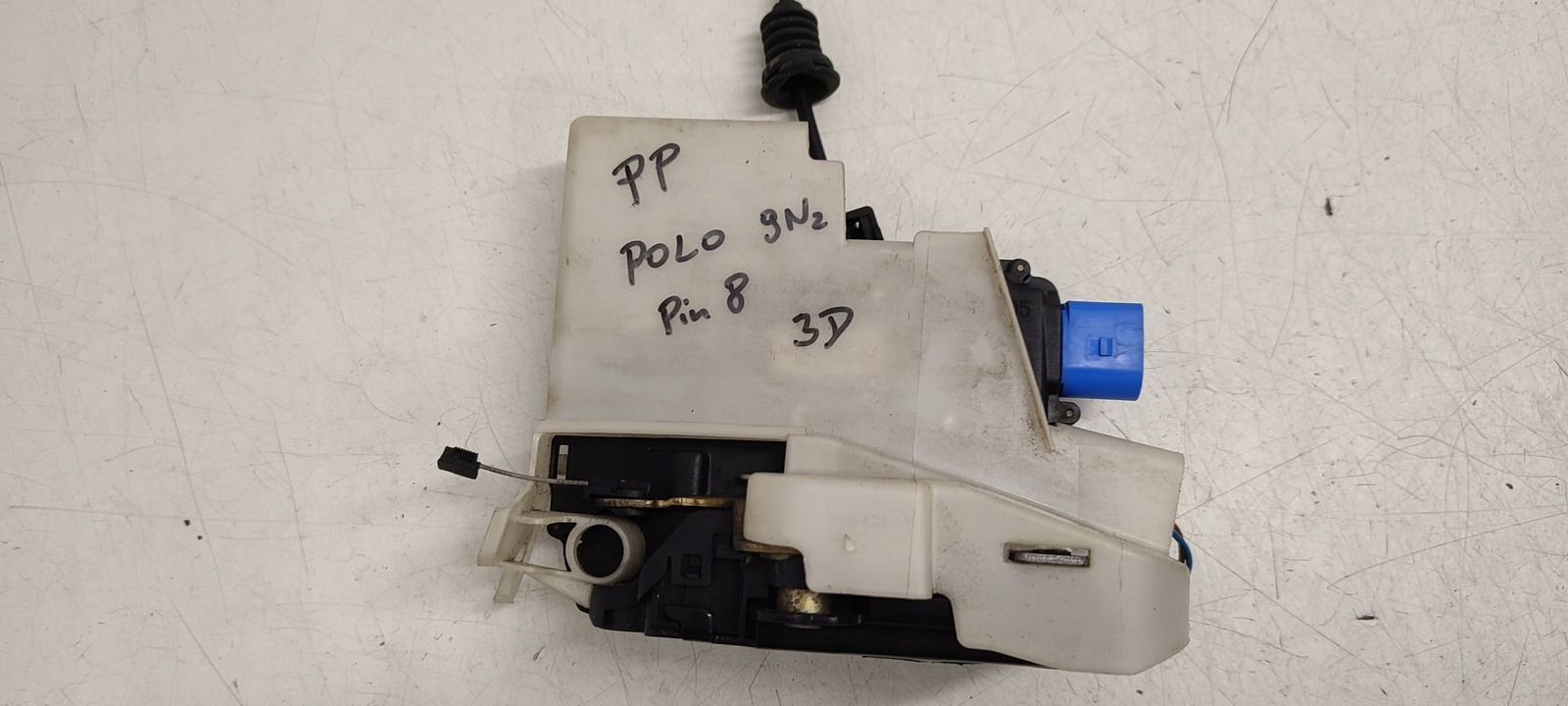 lock door front front right VW Polo 9N LIFT 1,2 12V