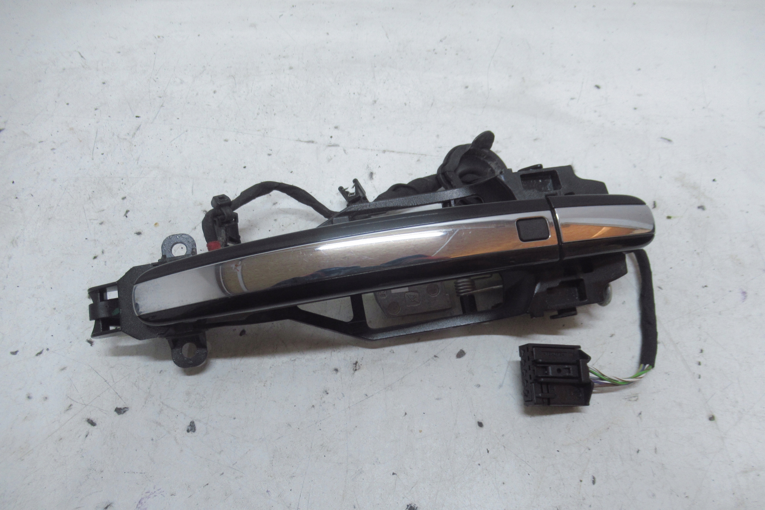 VW PHAETON handle door left rear part 3D0837885L