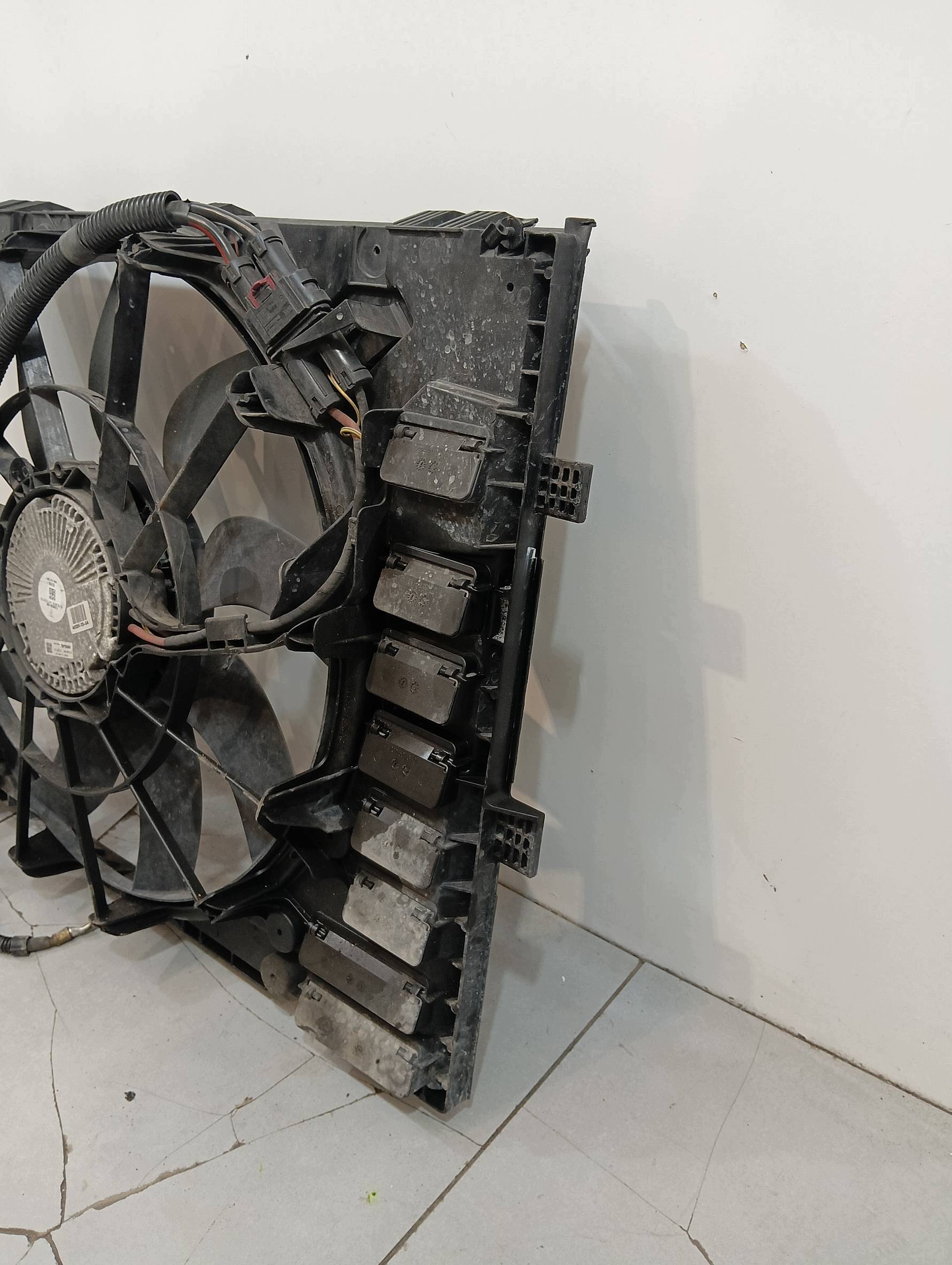 ventilátor chladiče 4.8 V8 7P 7P5121203 Porsche Cayenne II (2010-2017)