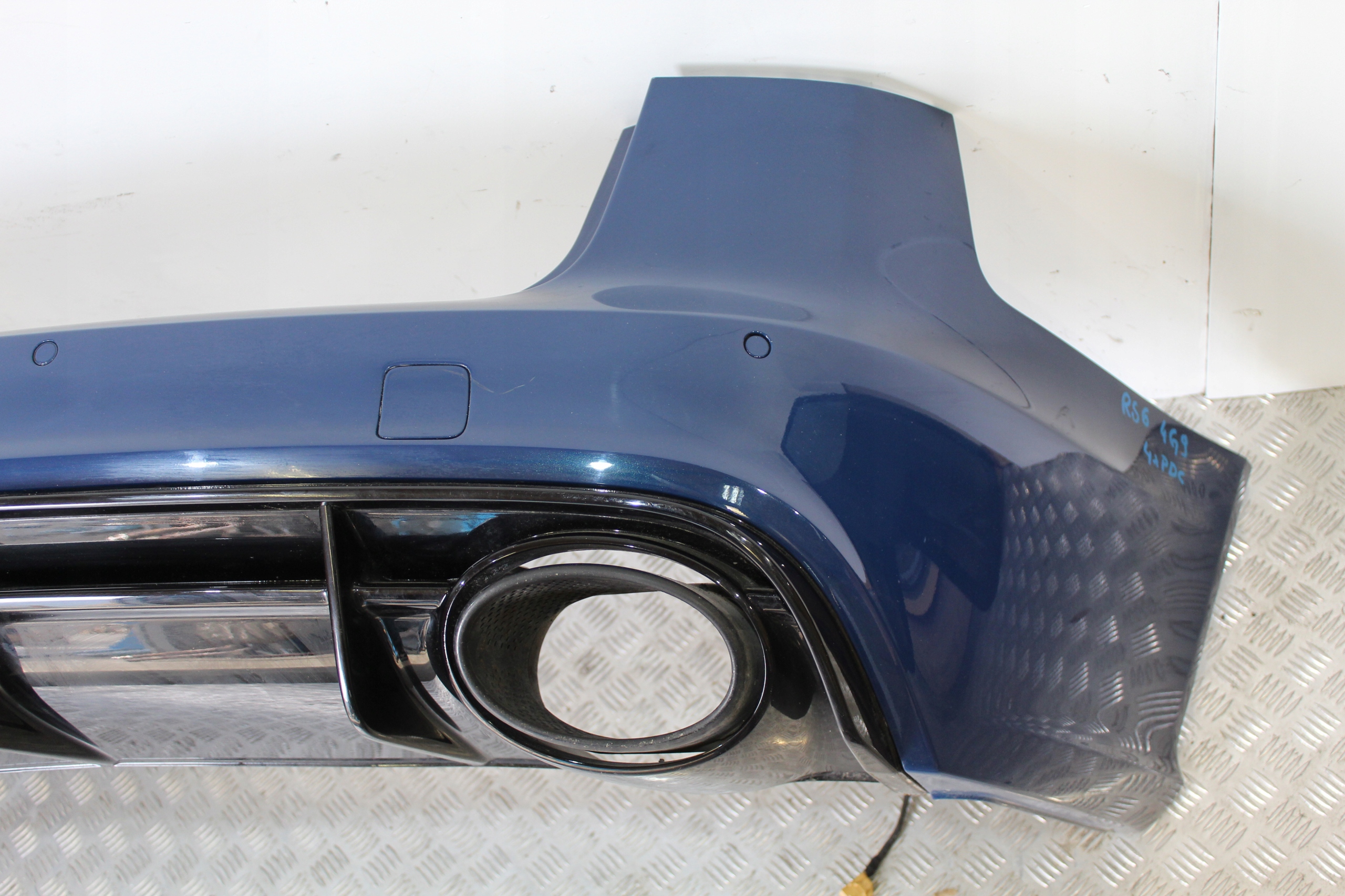 Stoßstange heck 4X PDC AUDI RS6 4G 4G0 C7 LIFT