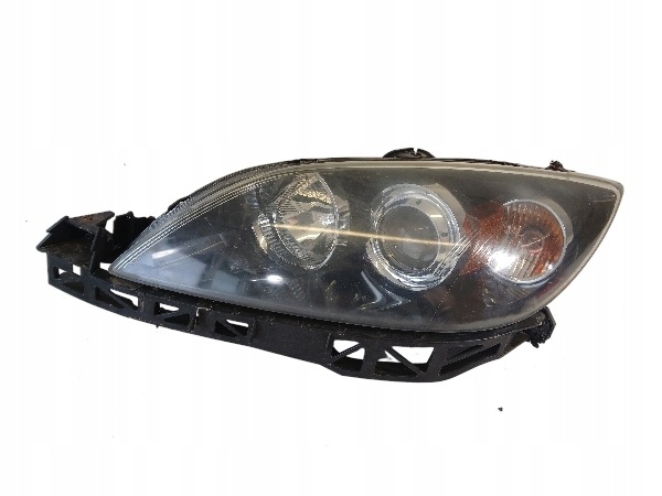 MAZDA 3 BK and light left front lens