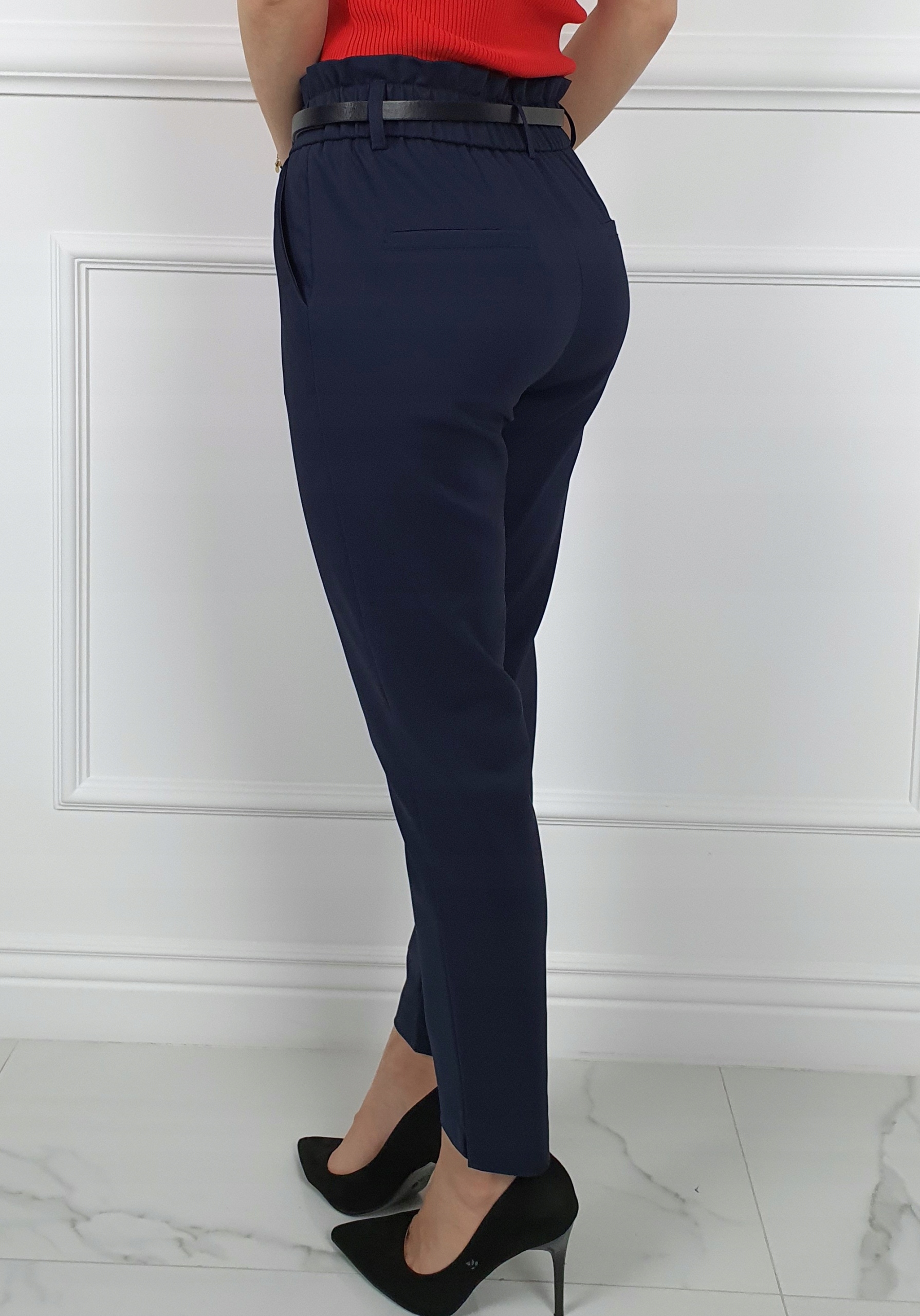 #ELEGANCKIE SPODNIE DAMSKIE Freesia 7/8 - Falbanka Wzór dominujący bez wzoru