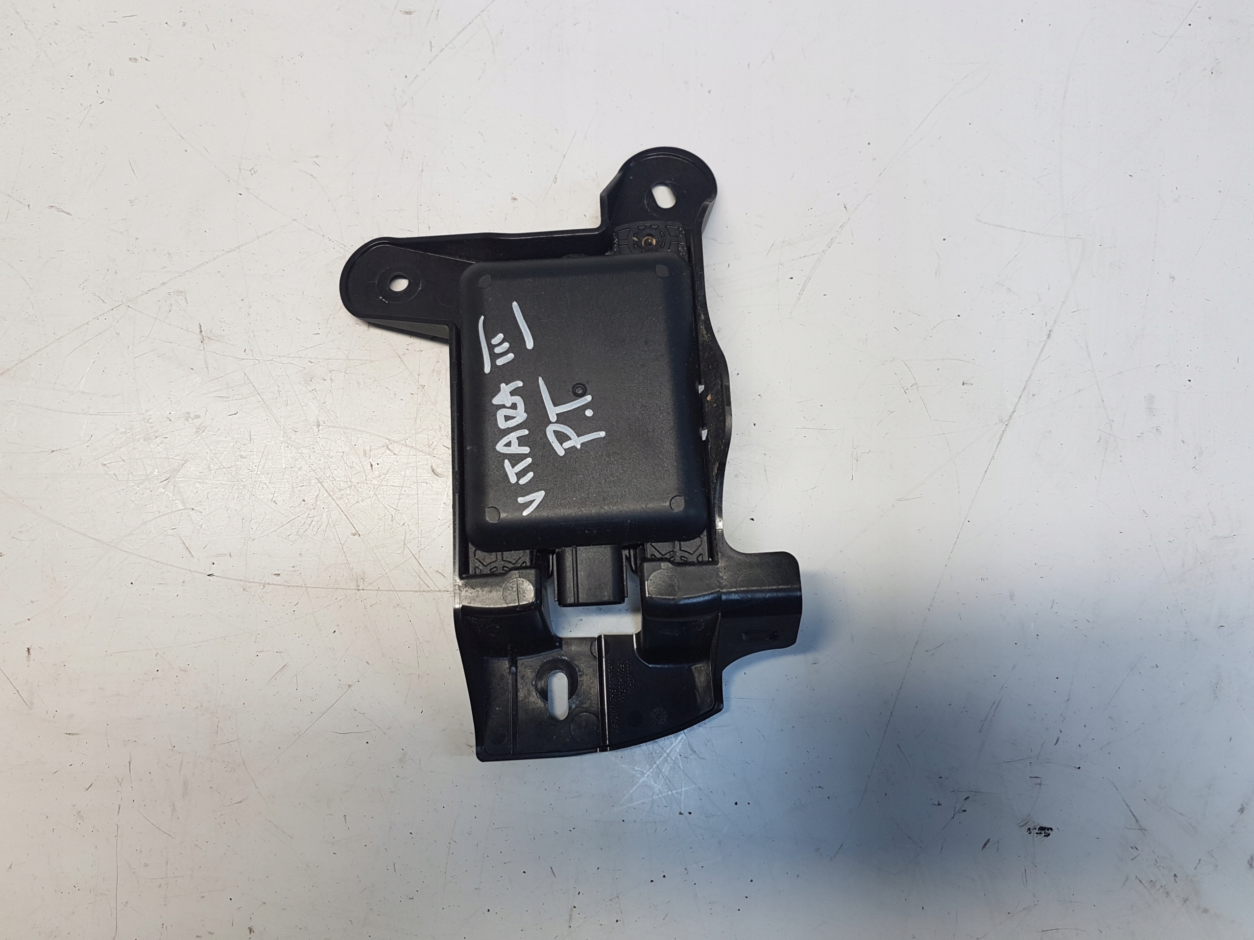 SUZUKI VITARA III LIFT sensor supports RUCHU SENSOR RADAR right rear part