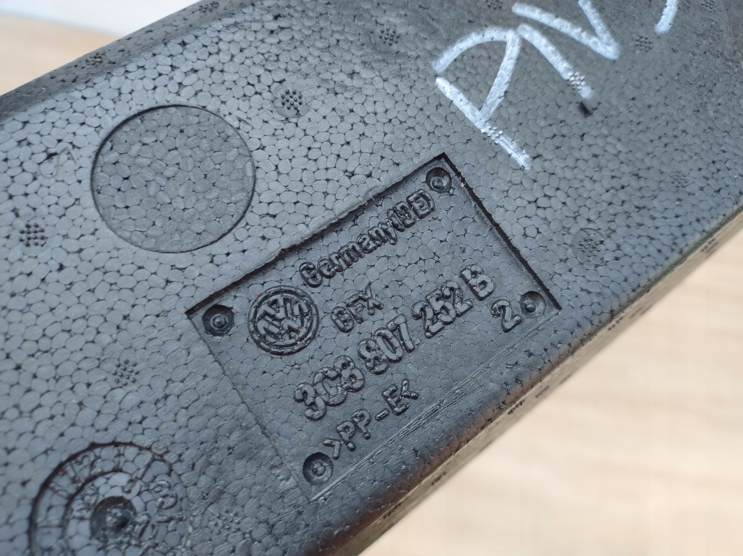 VW PASSAT CC 3C8 PIANKA ABSORBER der Stoßstange heck 3C8807252B