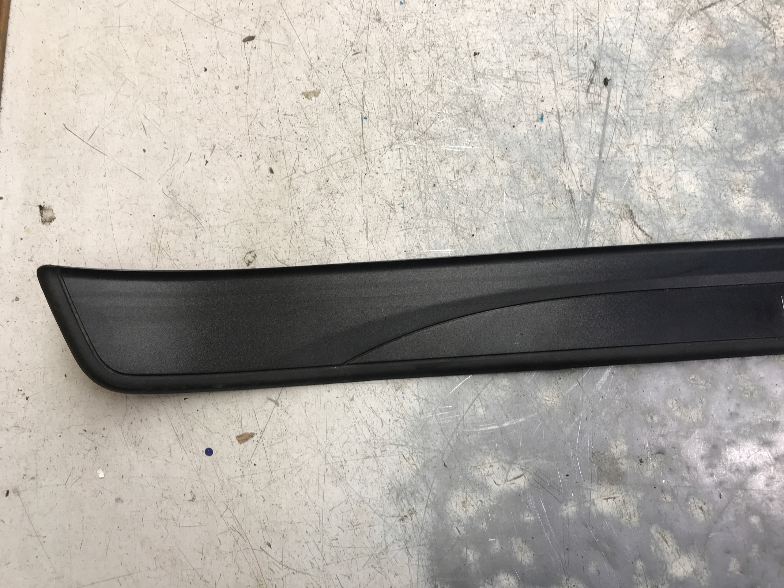 moulding cap threshold right front BMW E90