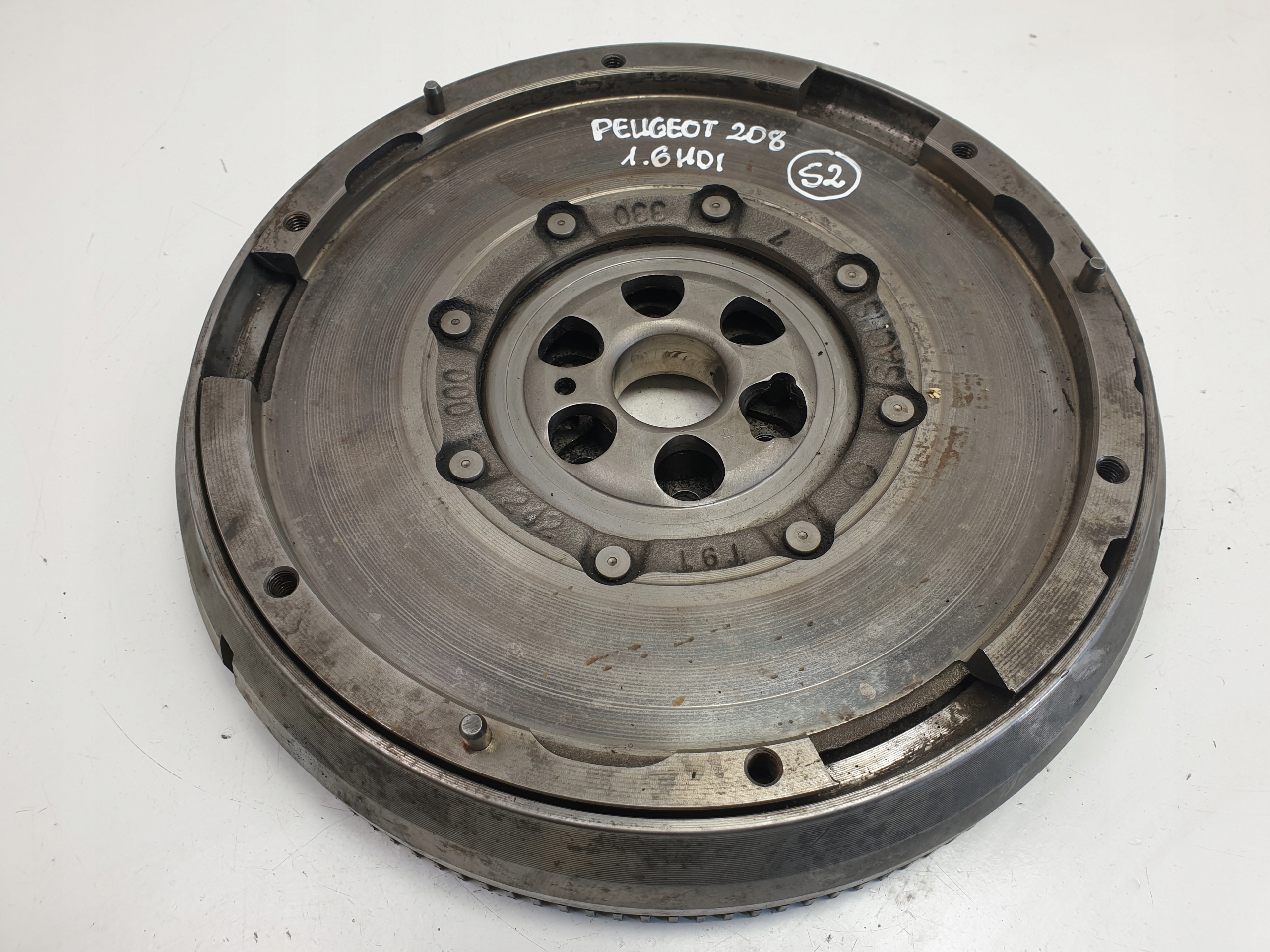 Peugeot 208 1.6 HDI ДВУХМАССОВОЕ колесо двухмассовое ДВУХМАССОВОЕ колесо