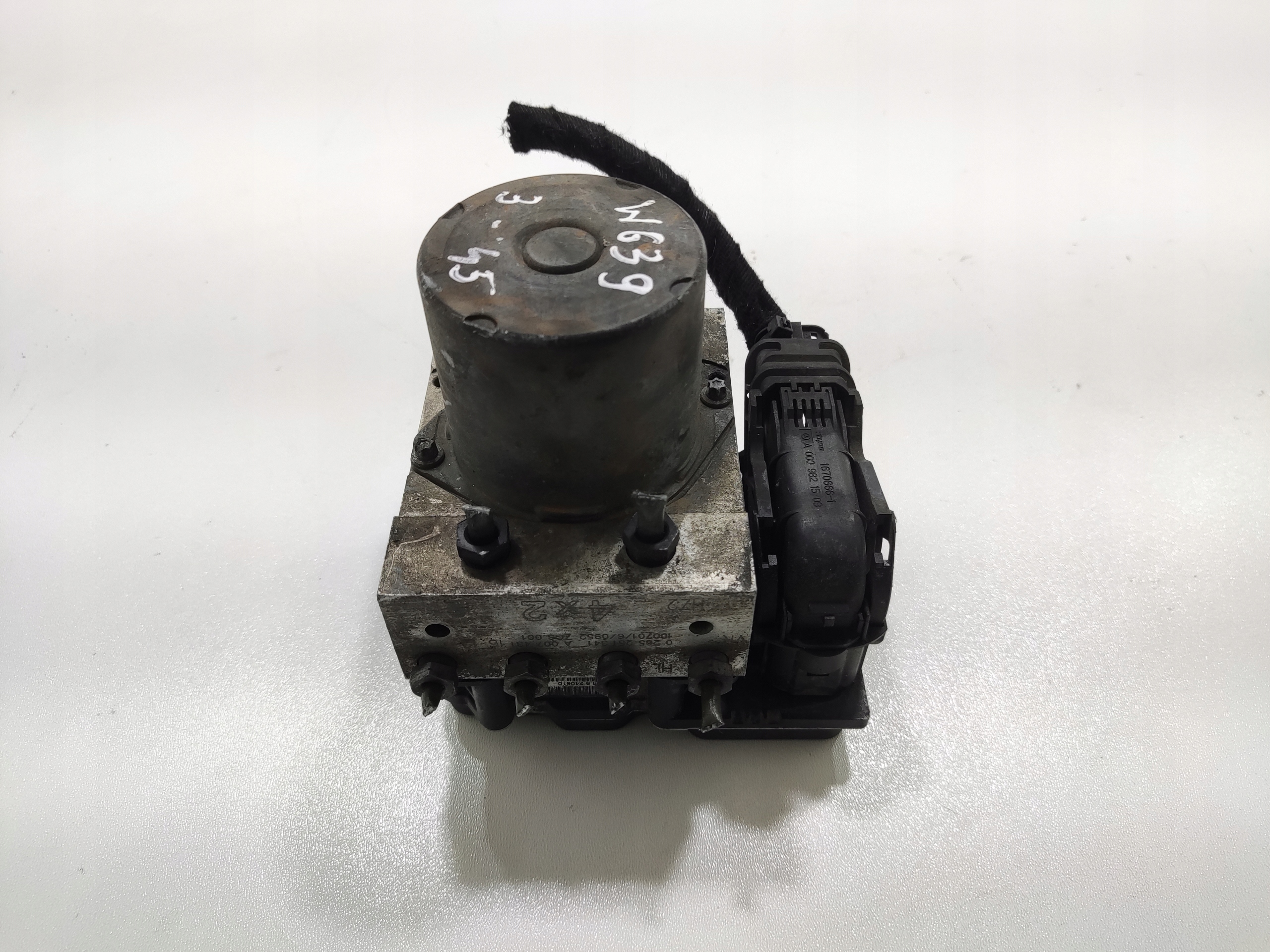 pump control unit ABS MERCEDES VITO W639 2003-2009 A0074311612