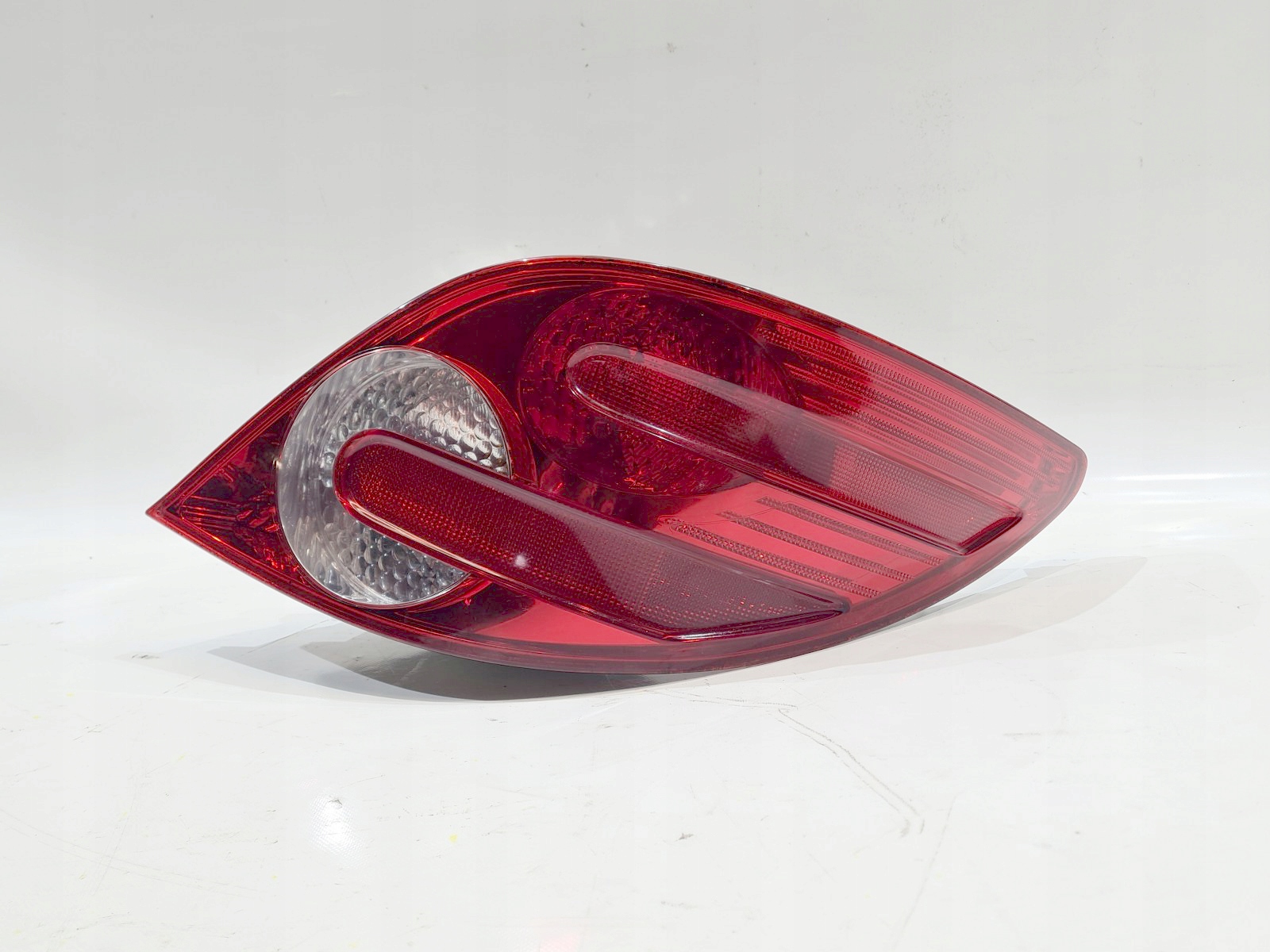 фонарь правый MERCEDES W251 a2518201664 A2518201864 европа
