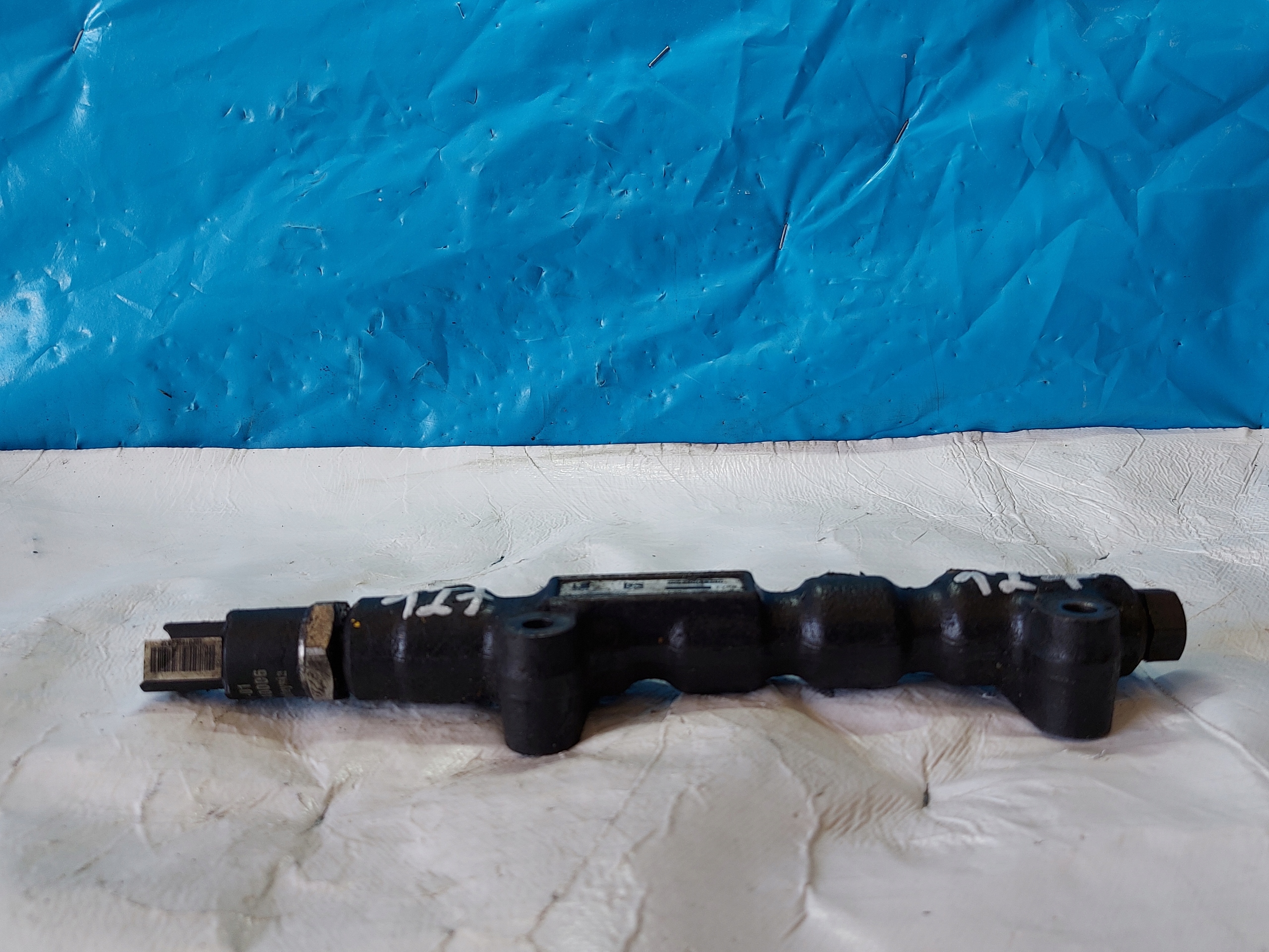 Rampe injection MAZDA 2 1.4 TD 9642503380