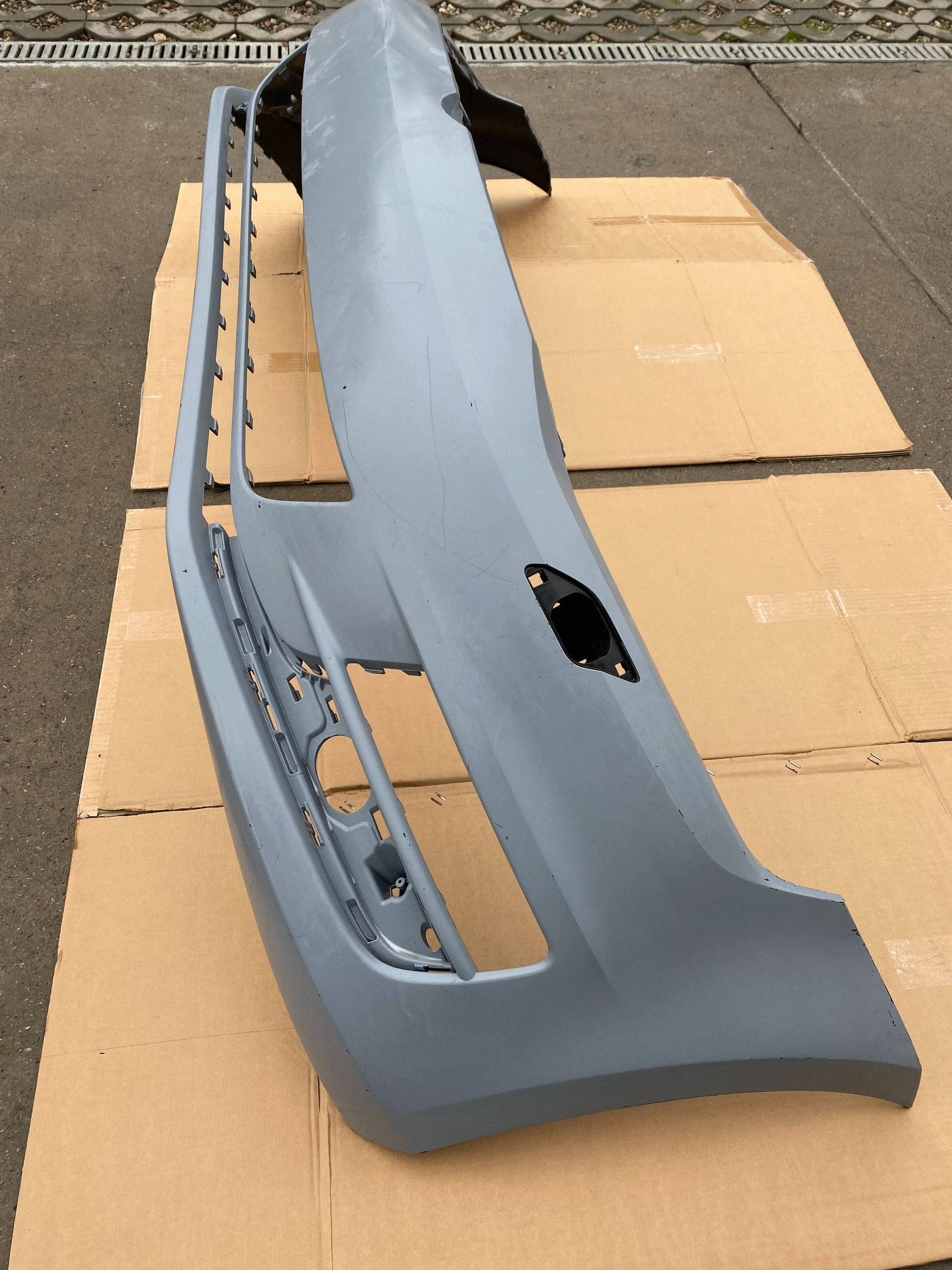 VW GOLF VII bumper front front SKORUPA XENON 5G0807221