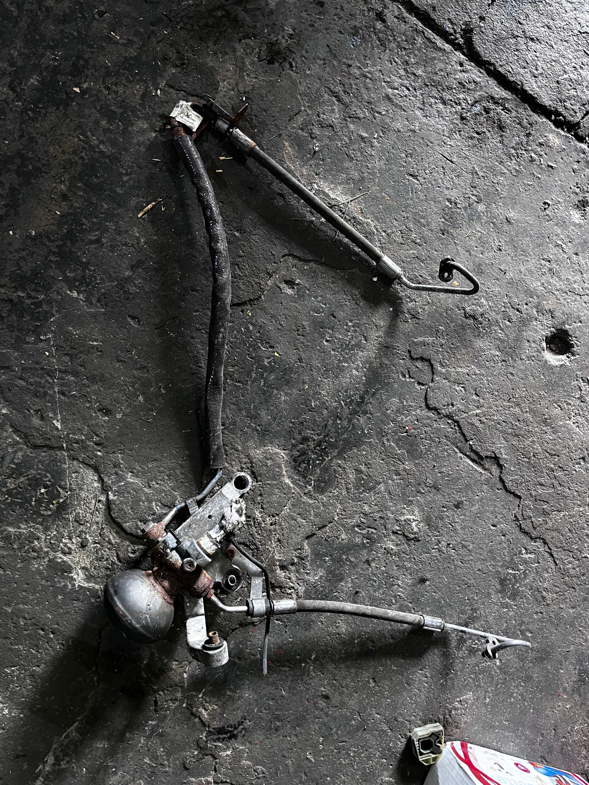 58 CITROEN C5 2.2HDI ROZDZIELACZ ZAWIESZENIA PRZEWODY 9682770180