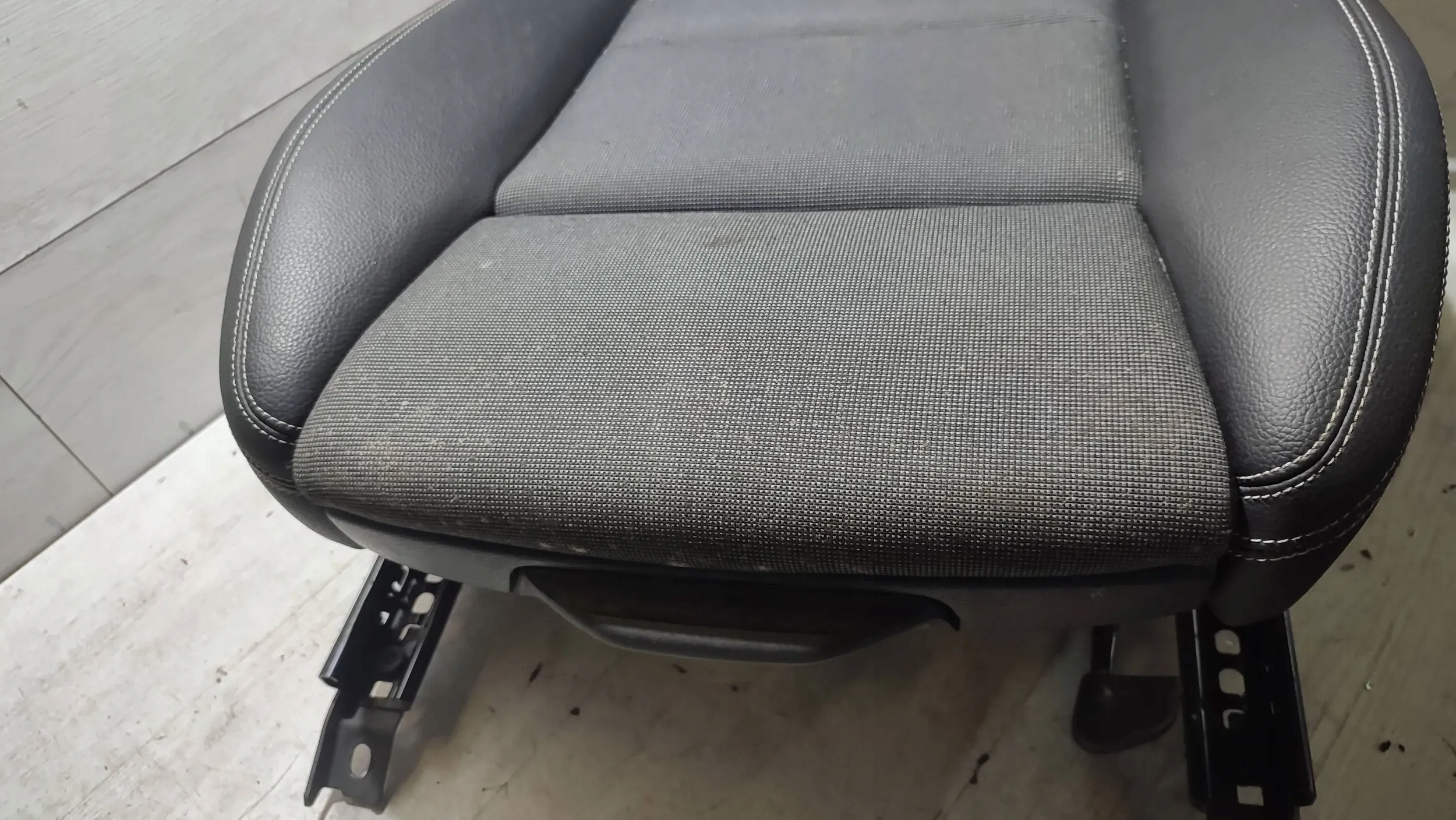 Mercedes-Benz A W176 2017 seat right front