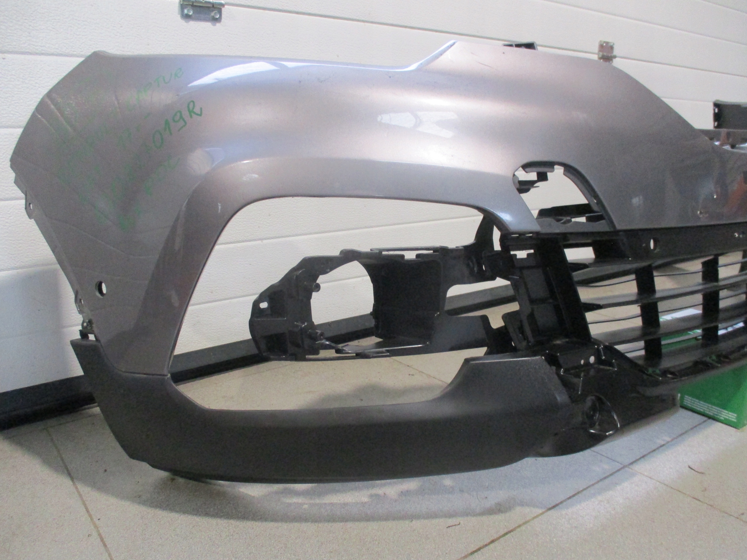 bumper front front Renault Captur and Lift 17r- 620227019R 4 x PDC