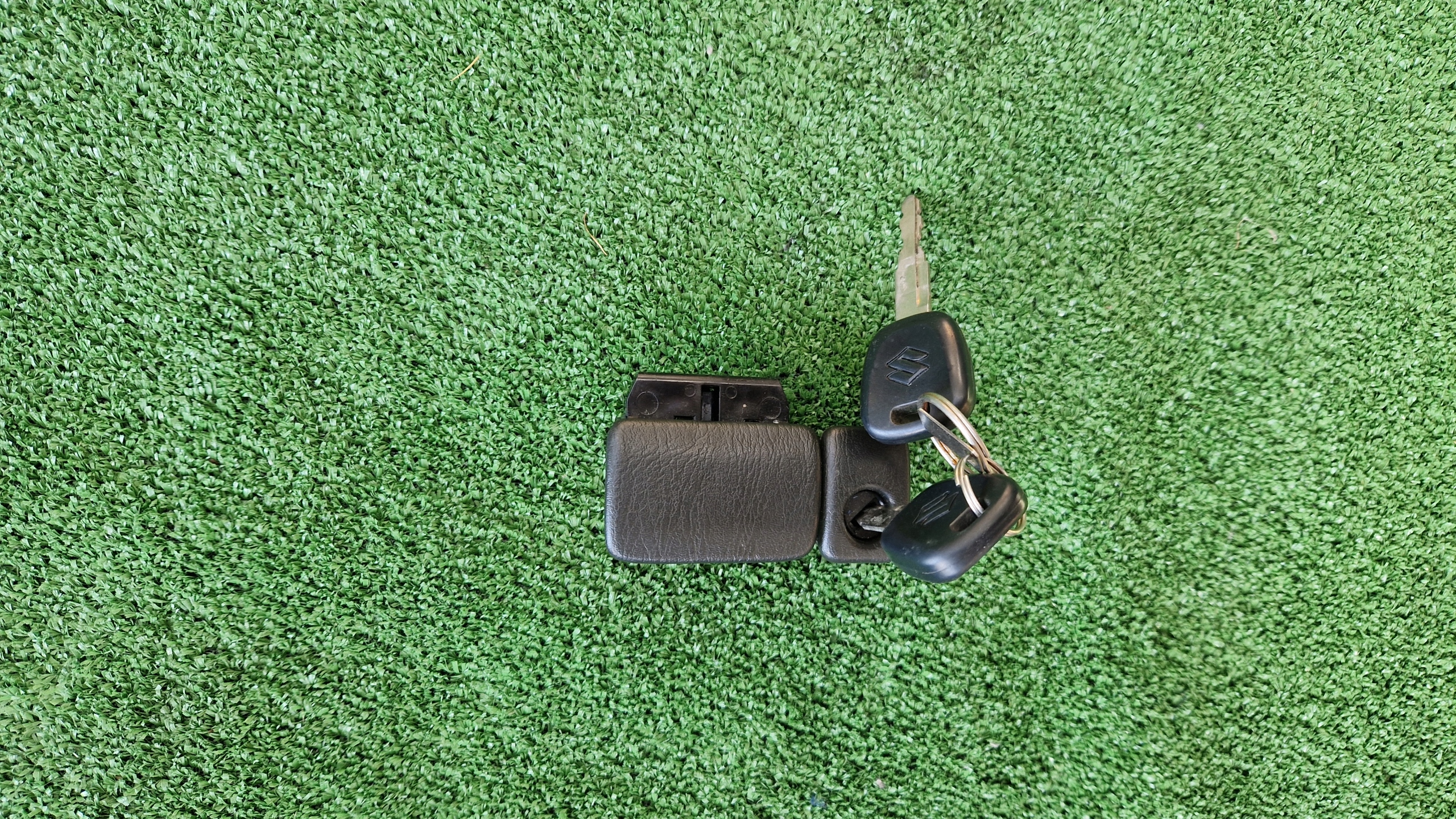 lock passenger compartments SUZUKI JIMNY plus DWA KLUCZE 1998R > 2017R