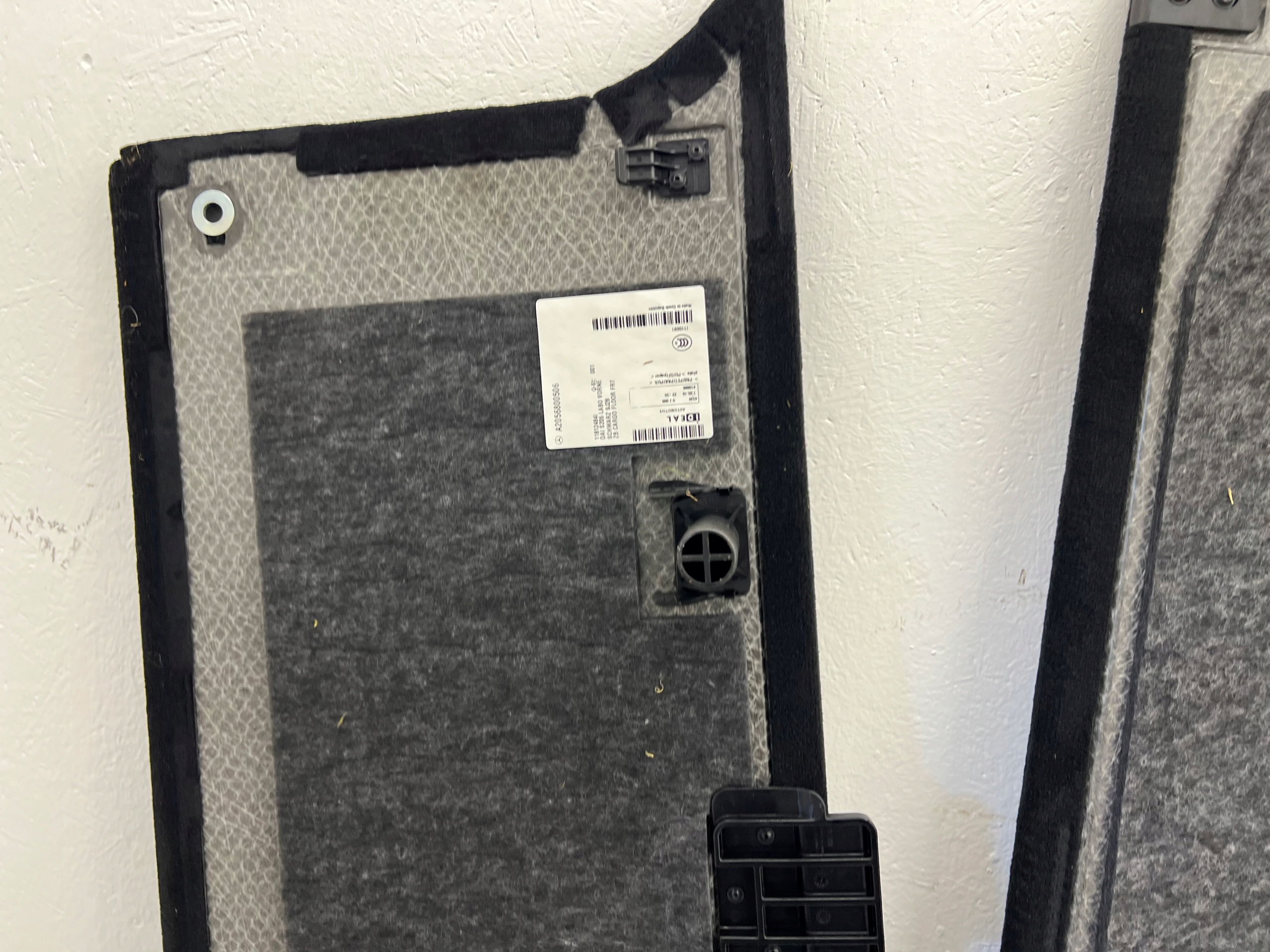 carpet mats floor boot A2056800406 MERCEDES C-KLASA W205