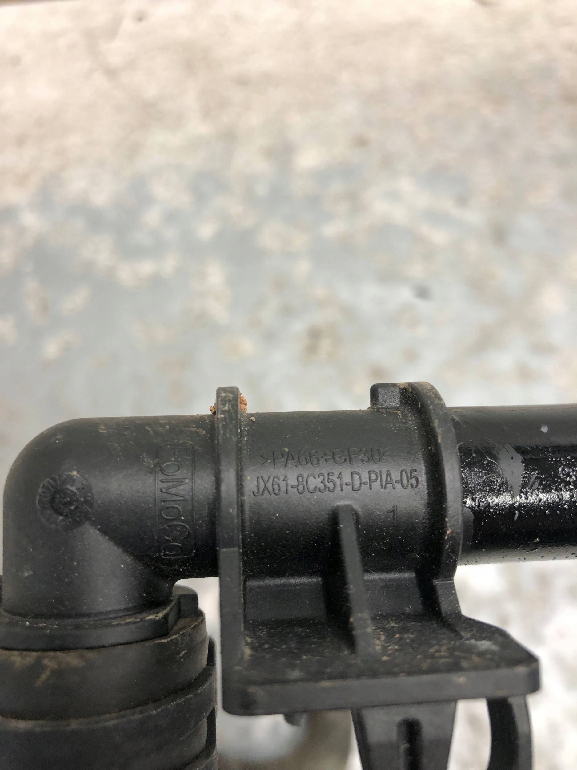trouba hadice vody FORD FOCUS MK4 JX61-8C351-D