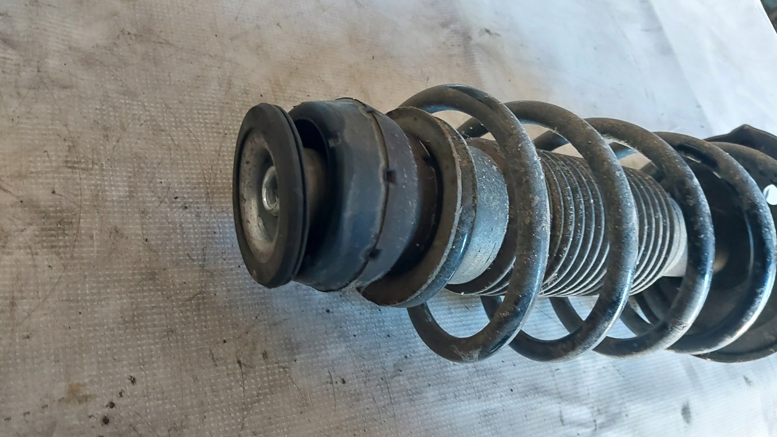 spring shock absorber left front AUDI A3 8L LEON and GOLF IV 1.9 TDI