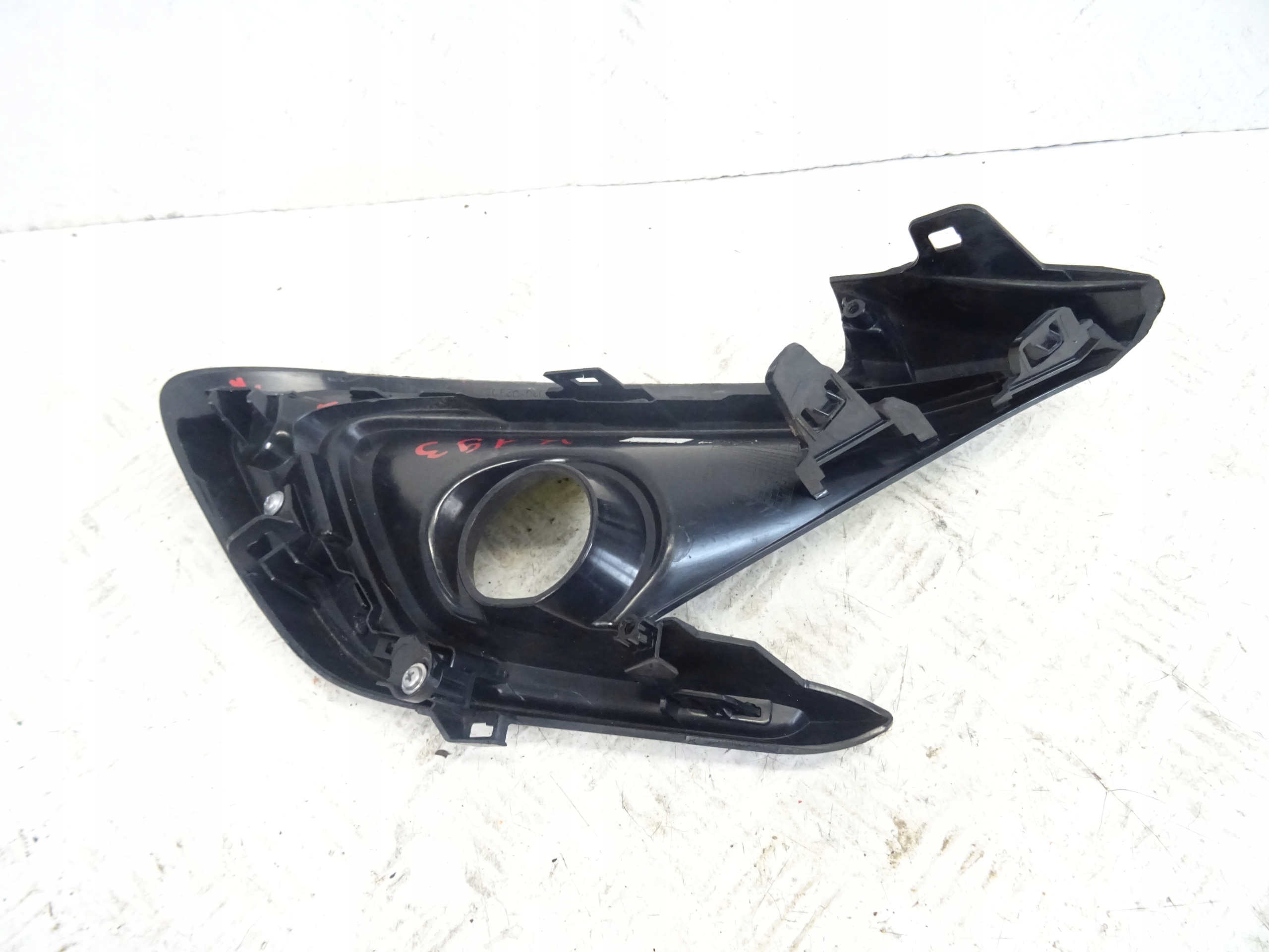 grid of a bumper front front right TOYOTA COROLLA E21 LIFT 52127-02590