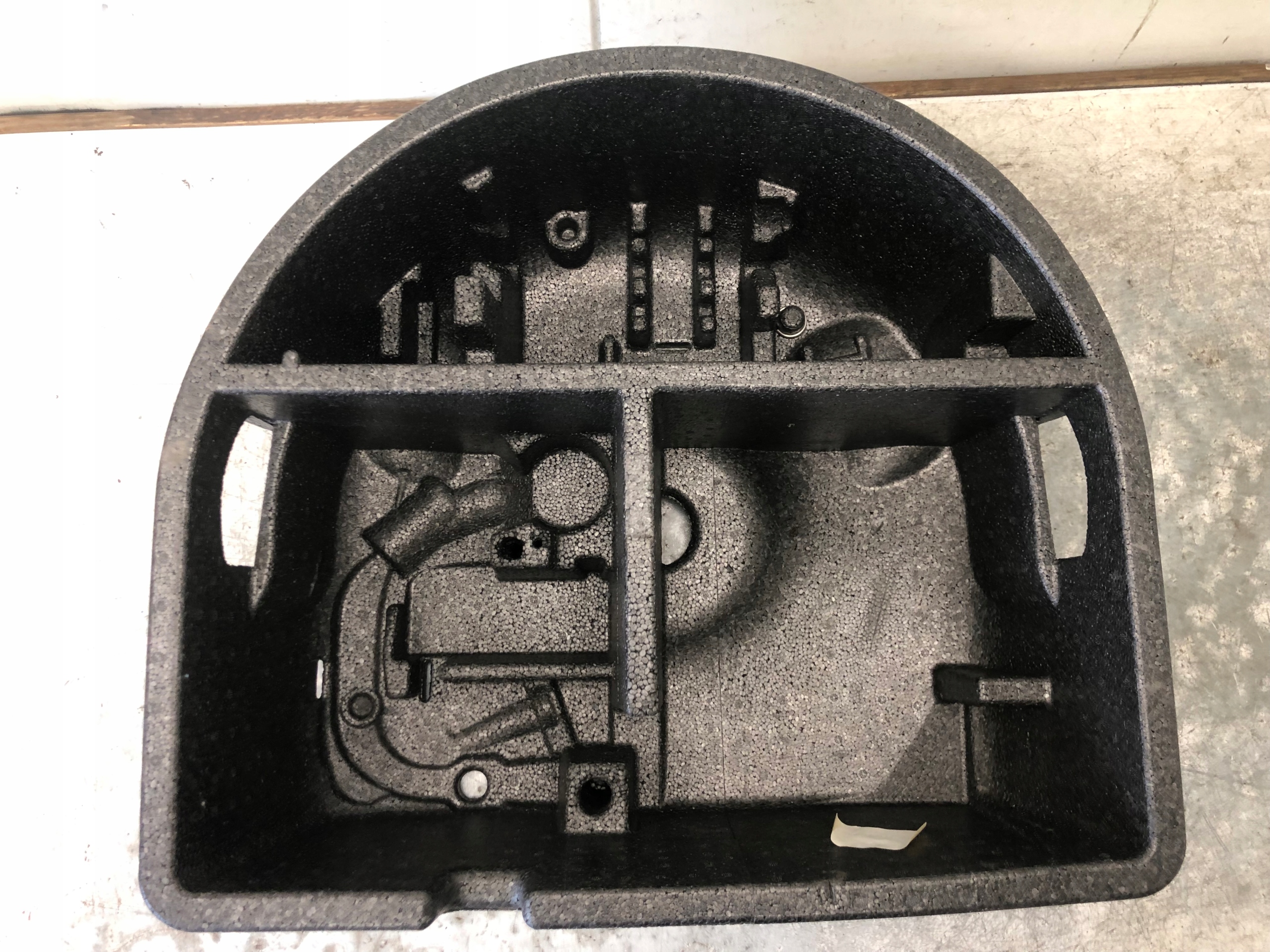 polystirene boot floor well SKODA FABIA II KOMBI 5J6863957B