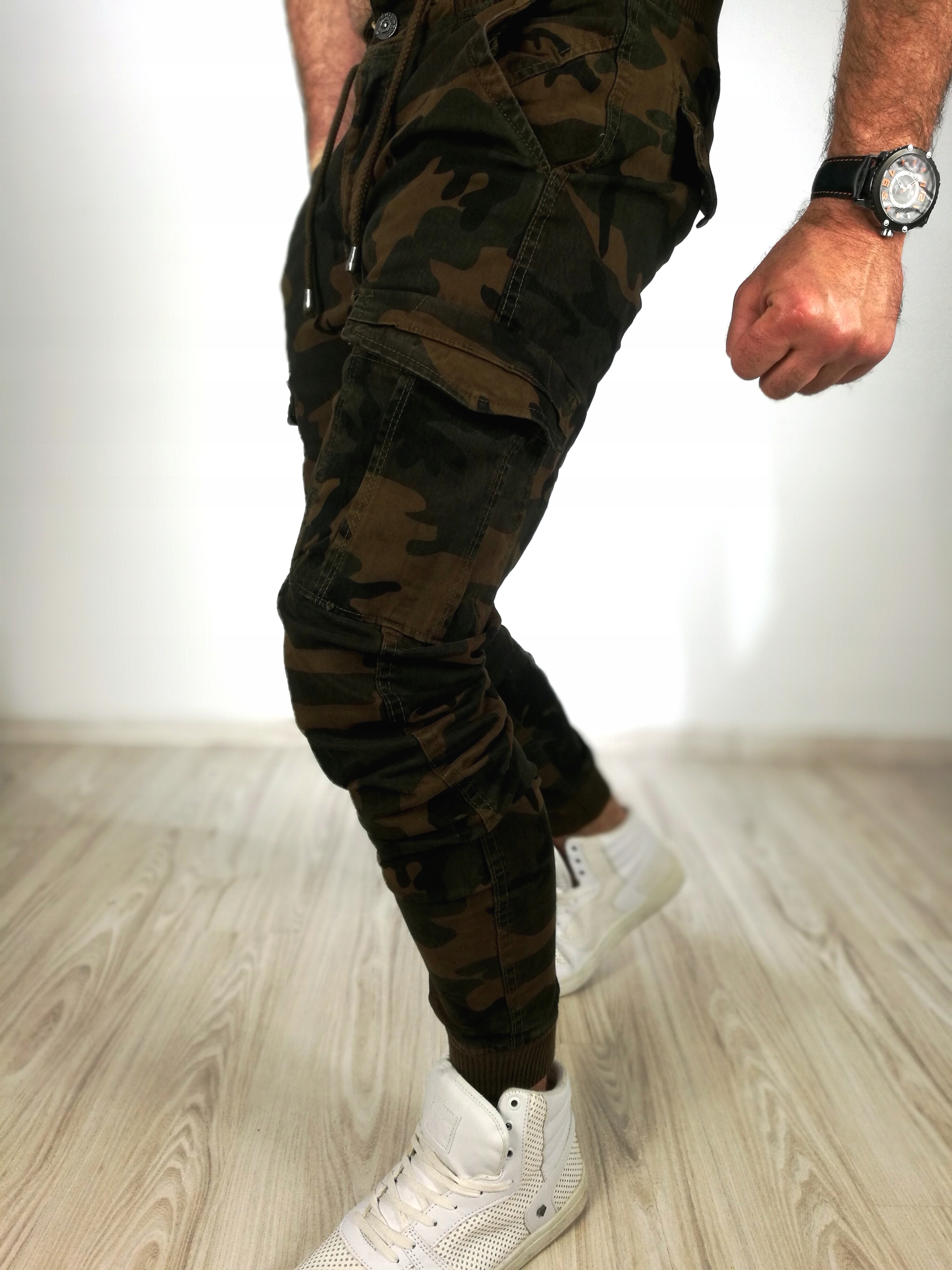 Spodnie męskie joggery moro bojówki guma CAT 29 Rozmiar 29