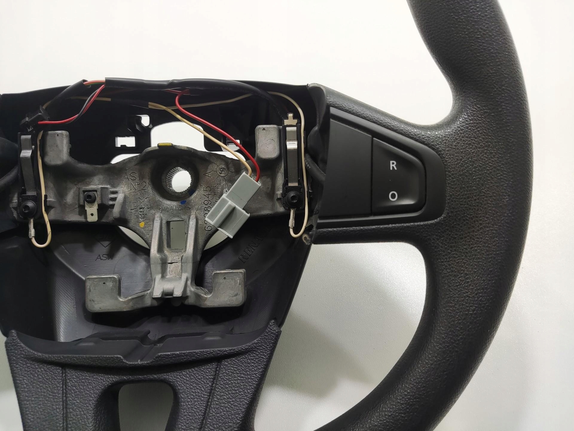 lenkrad MULTIFUNKCJA TEMPOMAT RENAULT KANGOO III LIFT 2014-2019