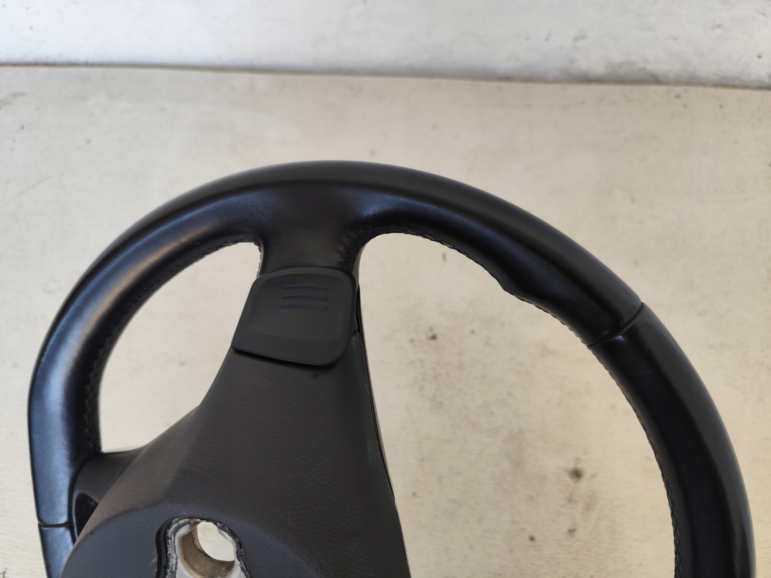 VOLKSWAGEN PASSAT B8 2017 steering wheel, leather MULTIFUNKCJA with shifting
