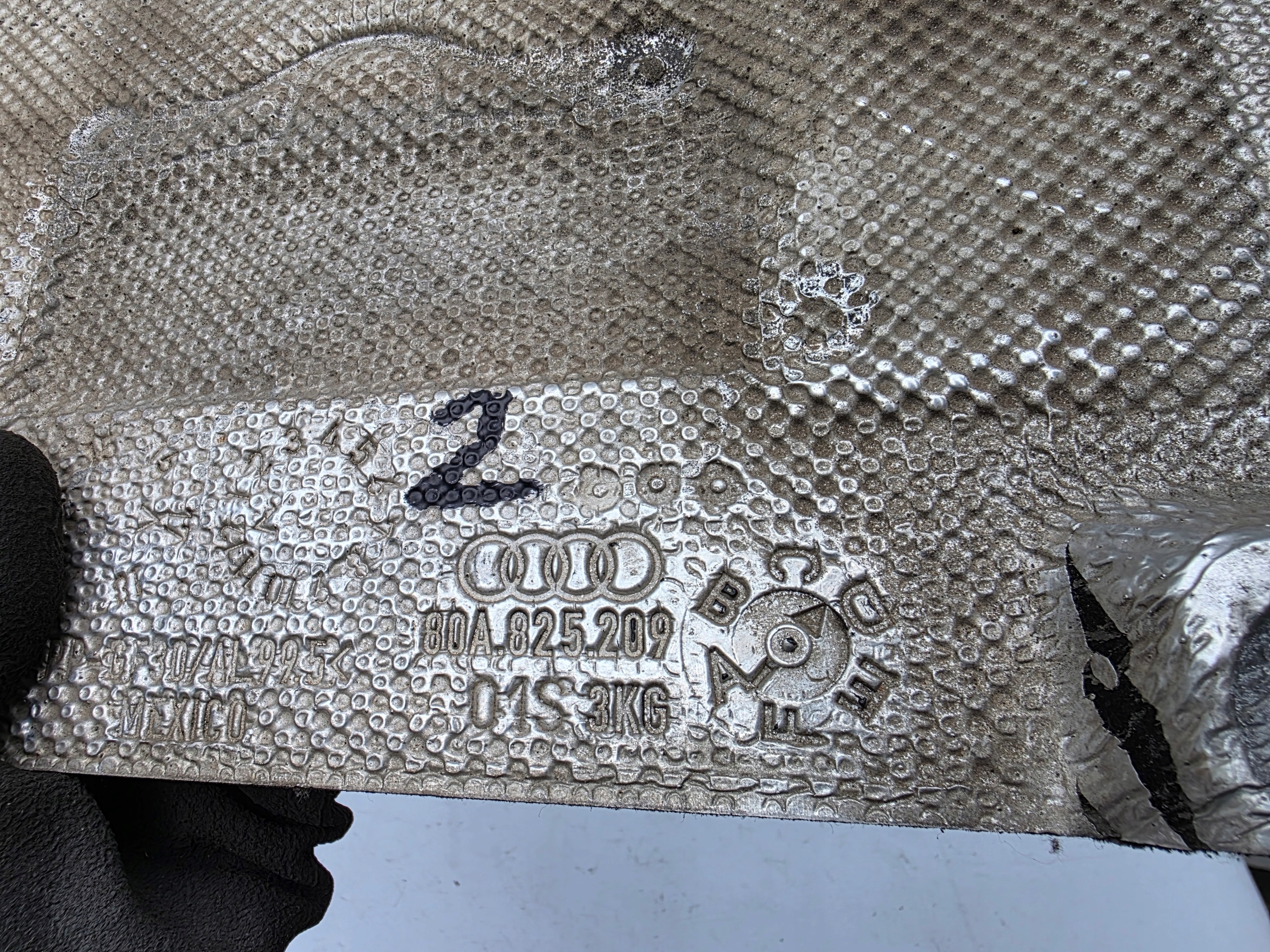 Blende Abdeckung des Bodens Unterfahrschutz AUDI Q5 80A II FY 80A825209D