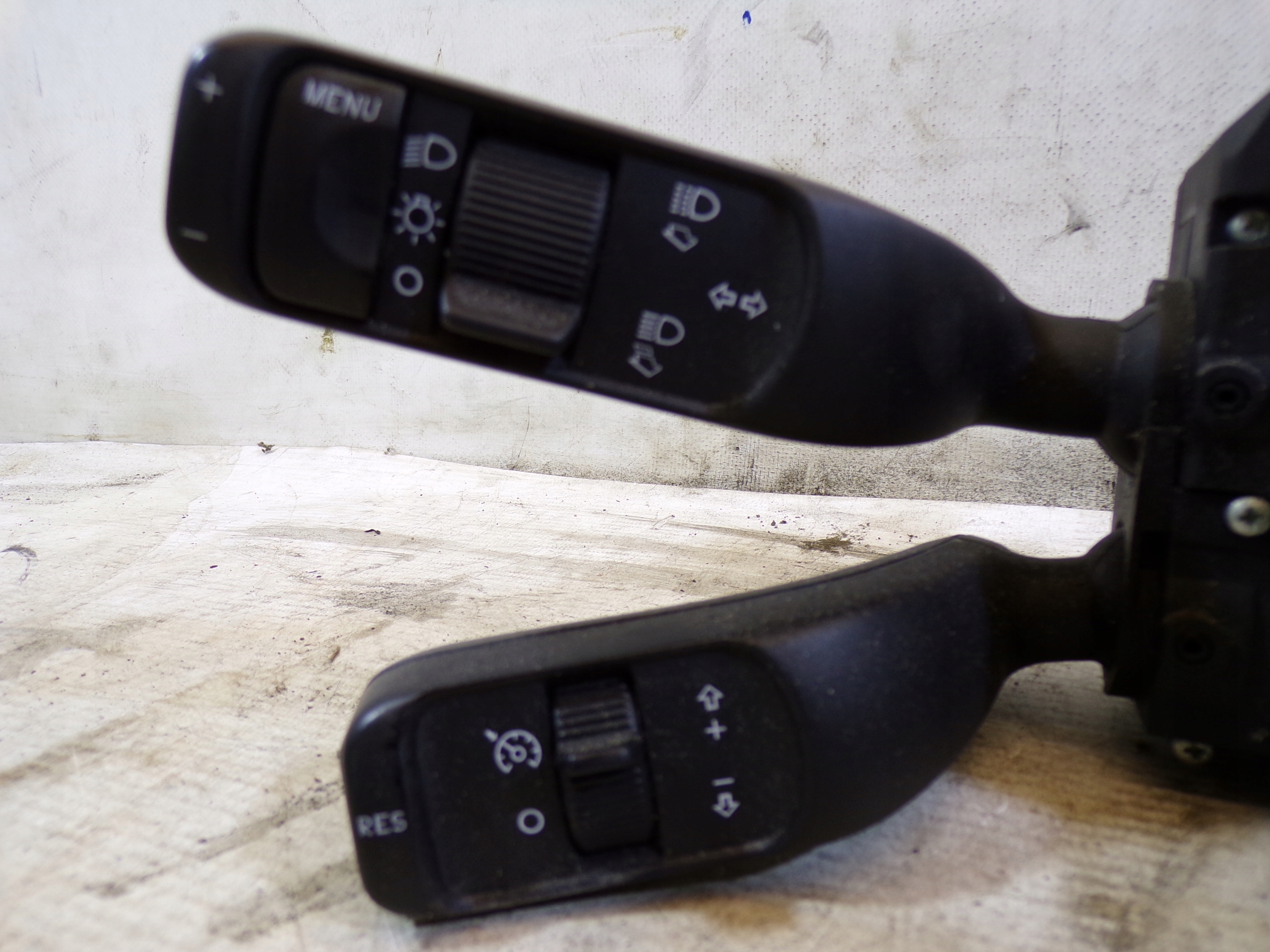 DEVIO LUCI TERGICRISTALLO TERGI ALFA ROMEO 159 01560804990 (1)
