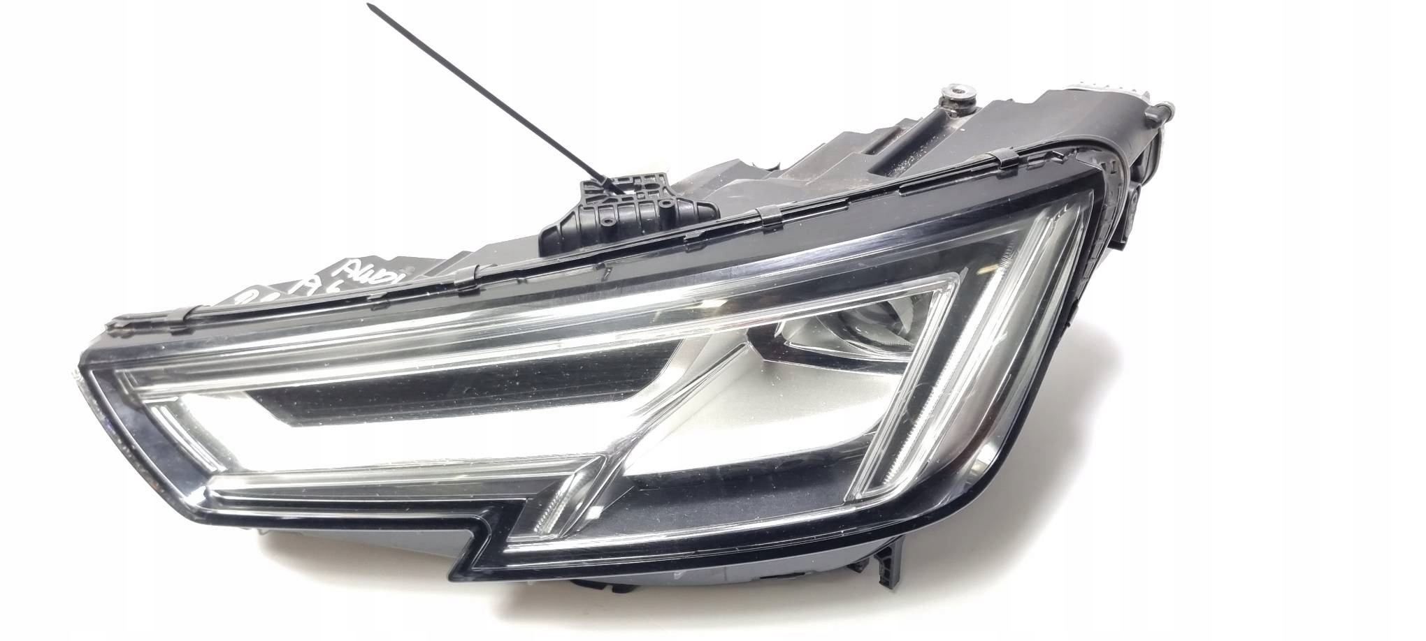 light left front 8W0941033 AUDI A4 B9