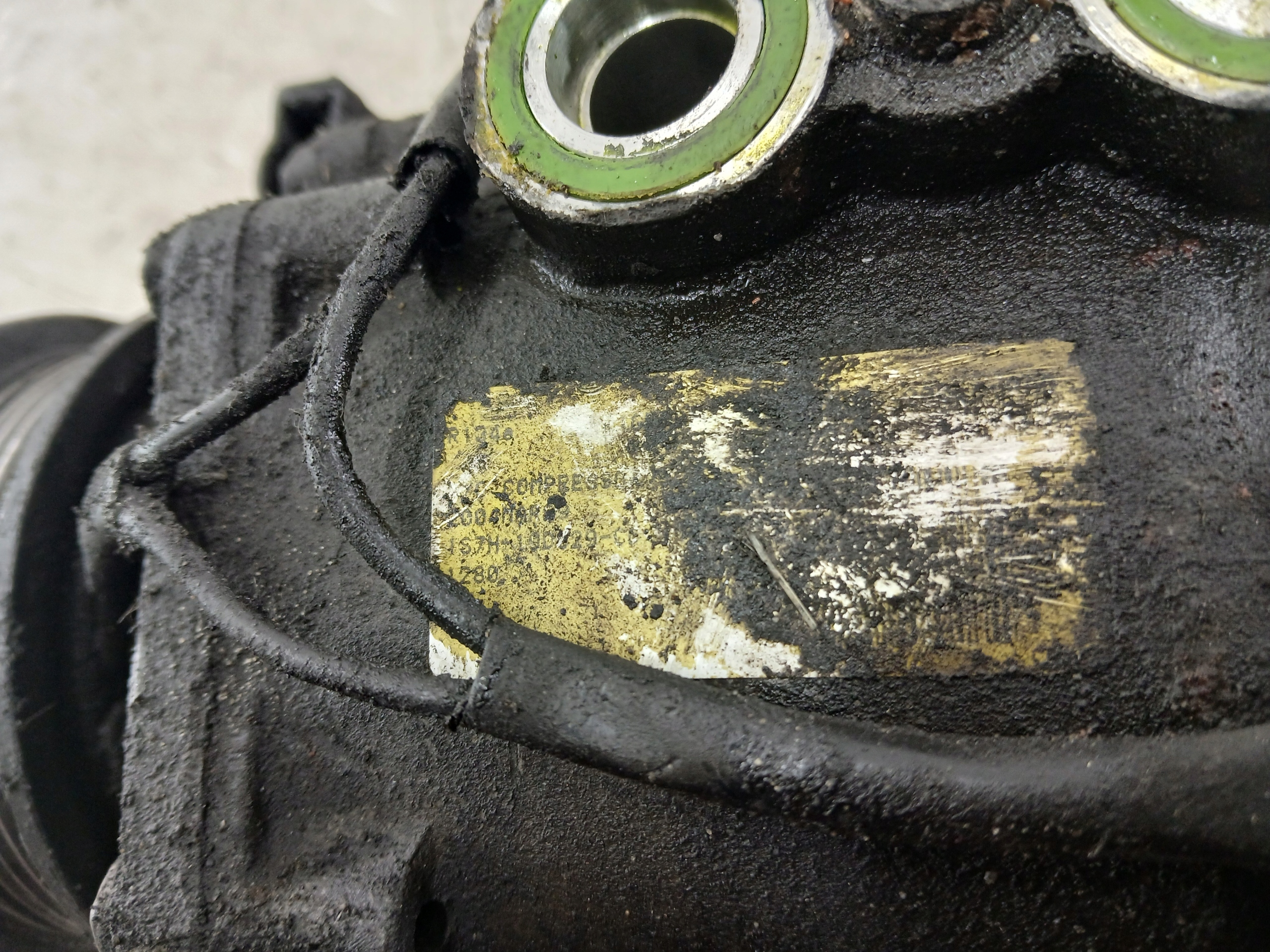 FORD MONDEO MK3 1.8 compressor; compressor of the air conditioning 1S7H19D629CD