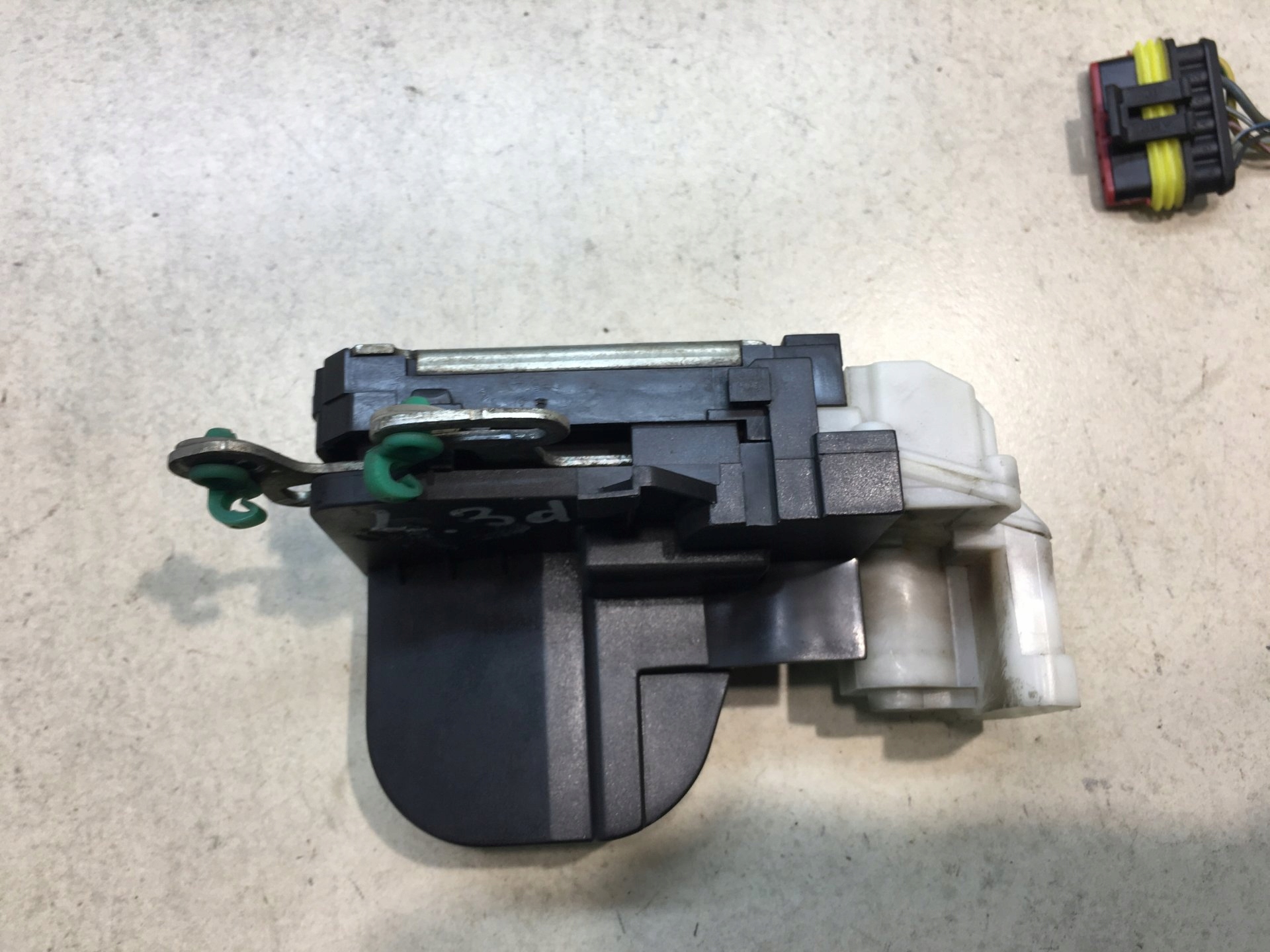lock door left ALFA ROMEO 147 6 PIN 3D