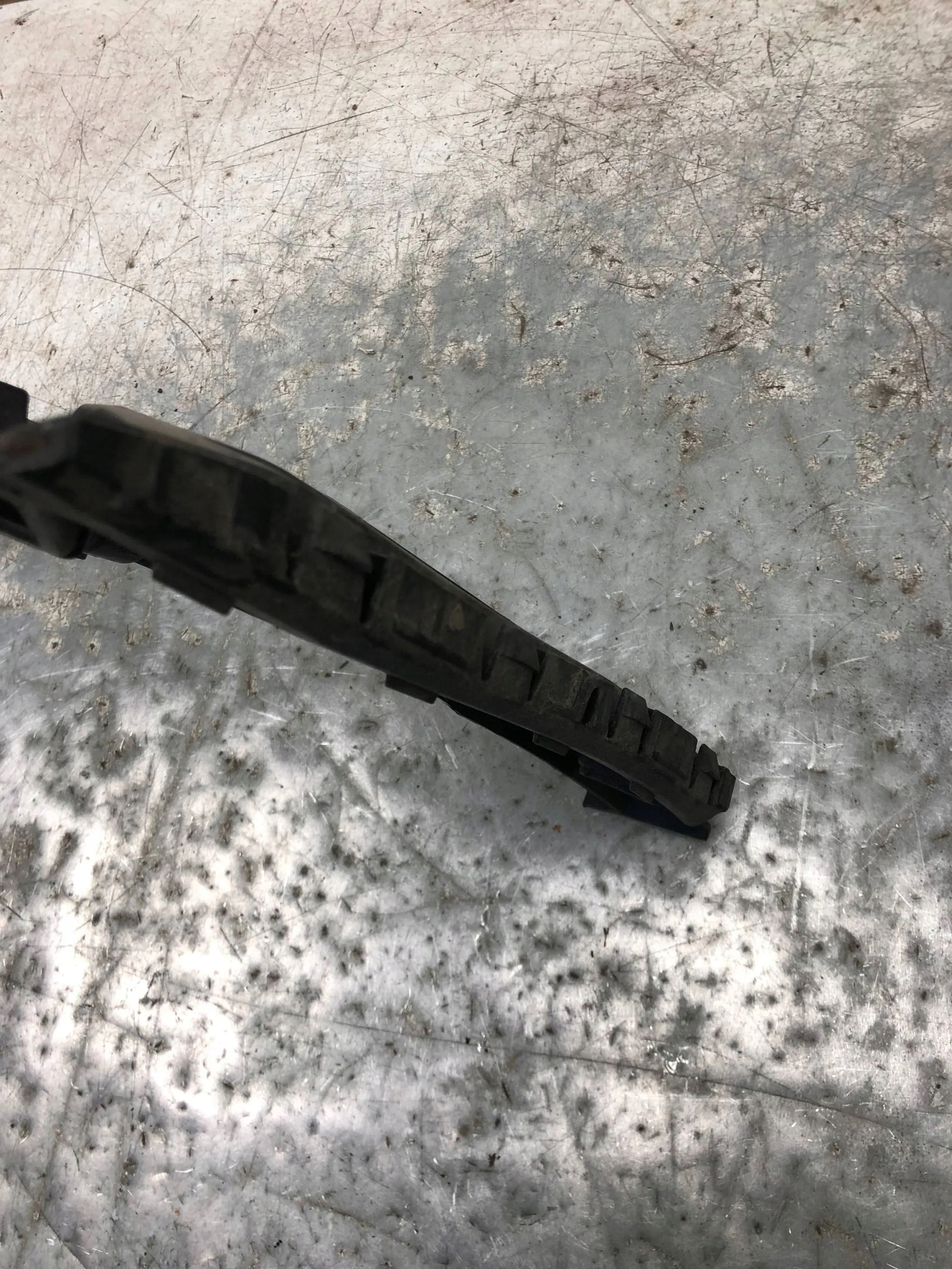 bumper bracket right rear part AUDI Q3 8U 8U0807454A
